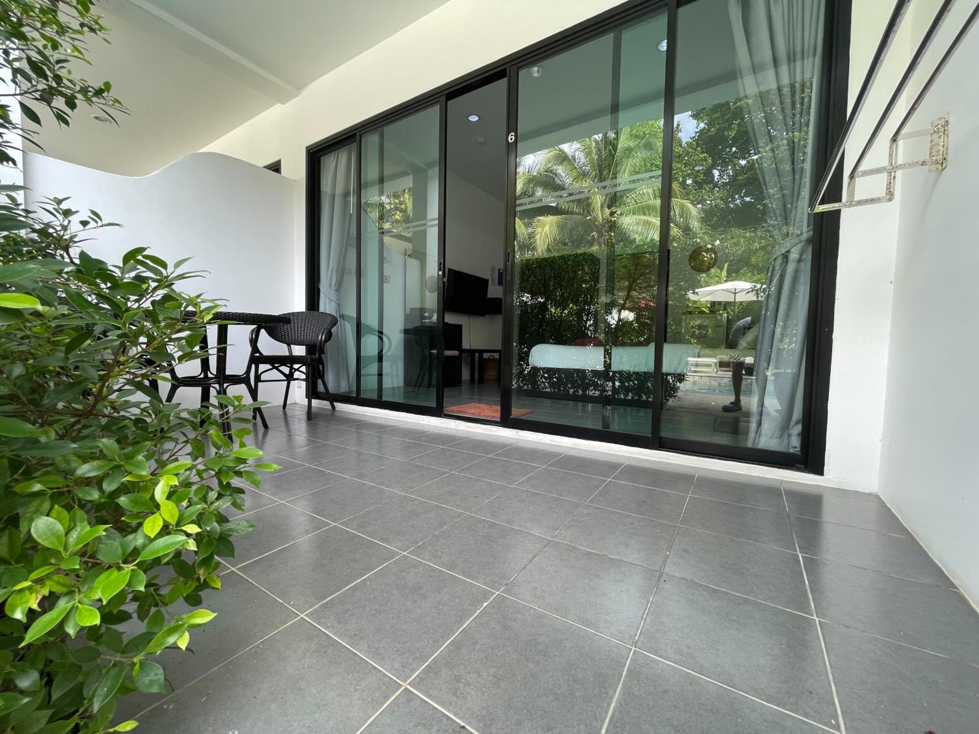 Lotus Bleu & Restaurant Resort