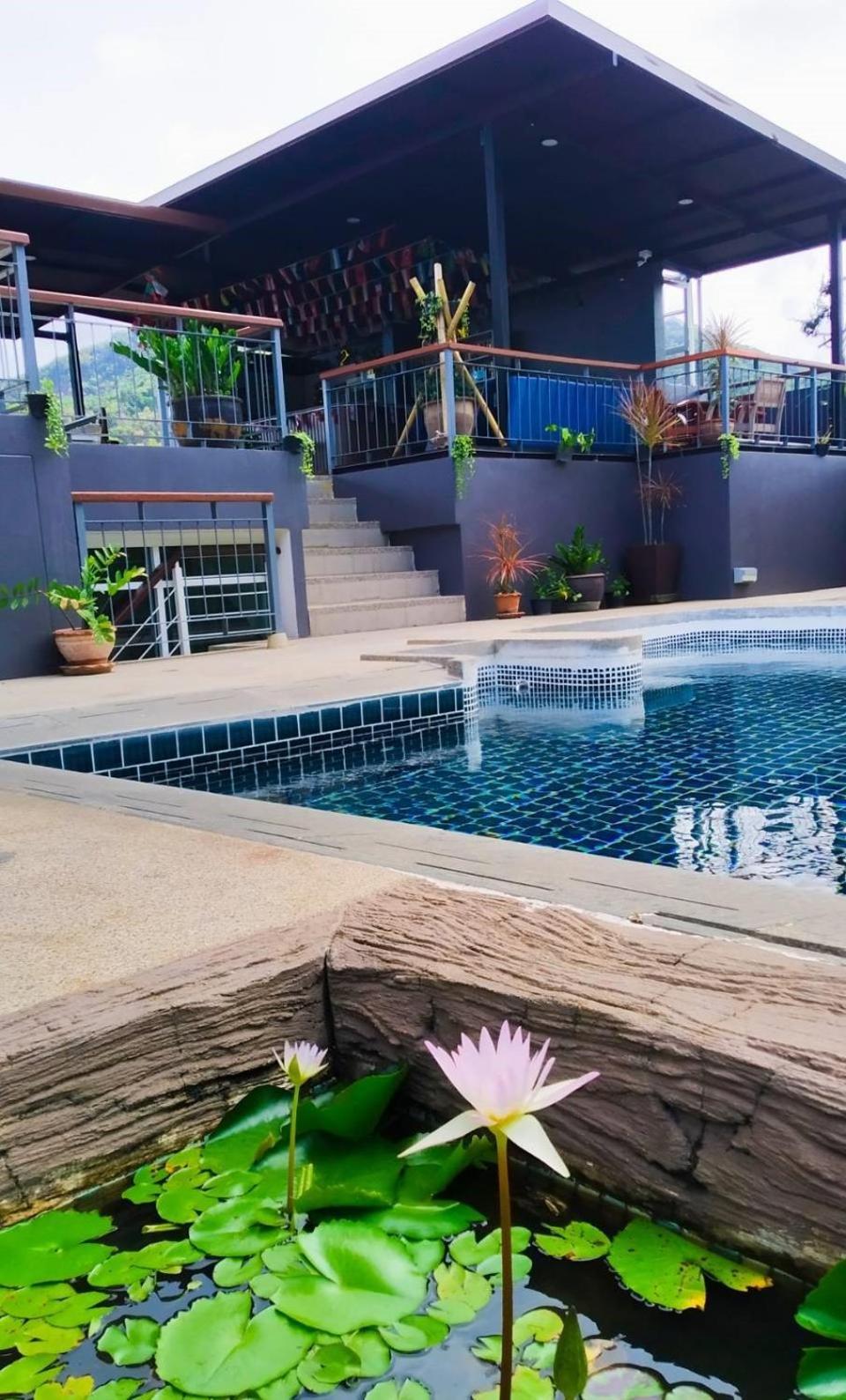 Phuket Hotel