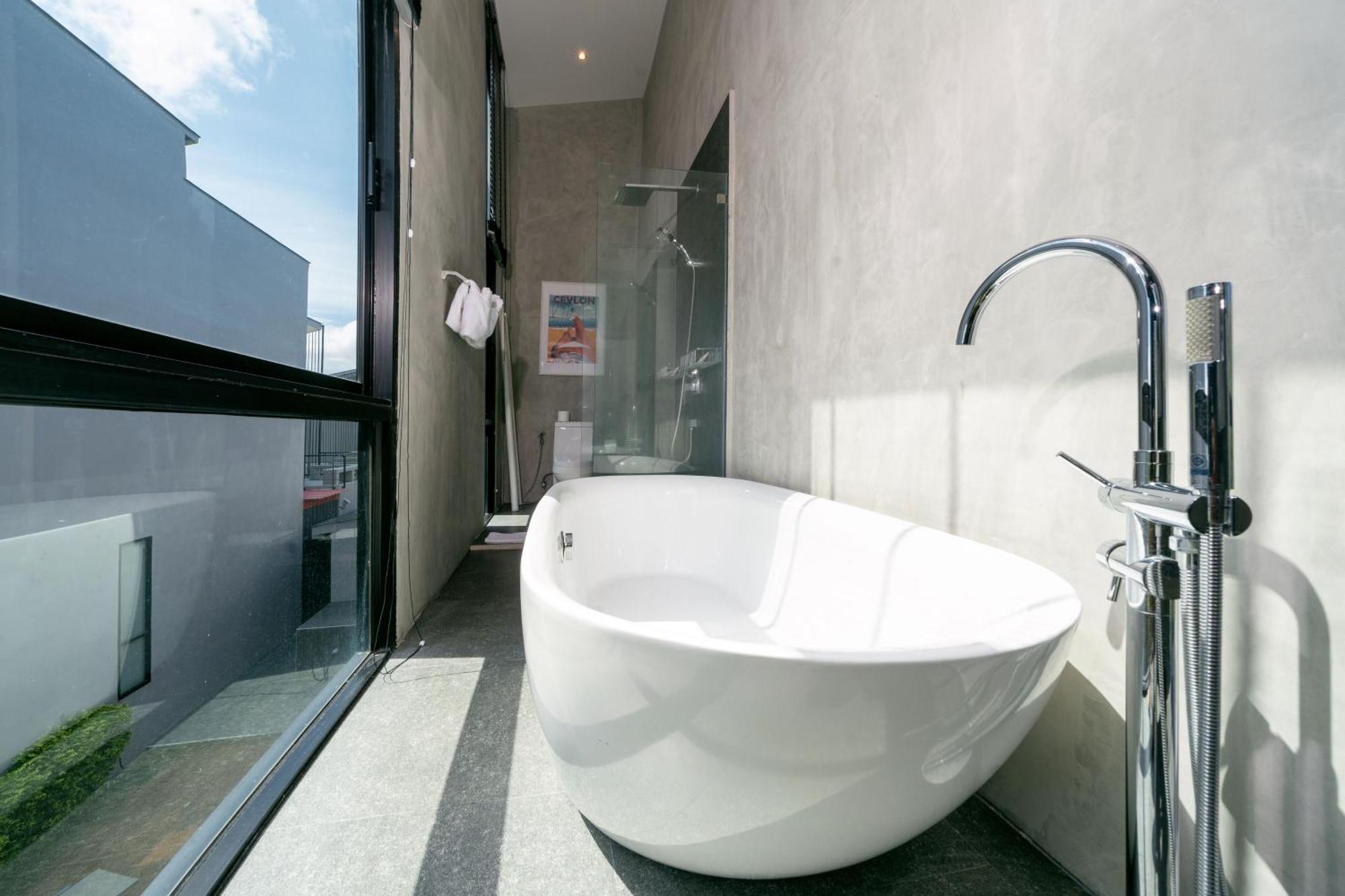 Lami - Luxury 3-bedroom Modern In With Private Pool, Gym & Sauna *