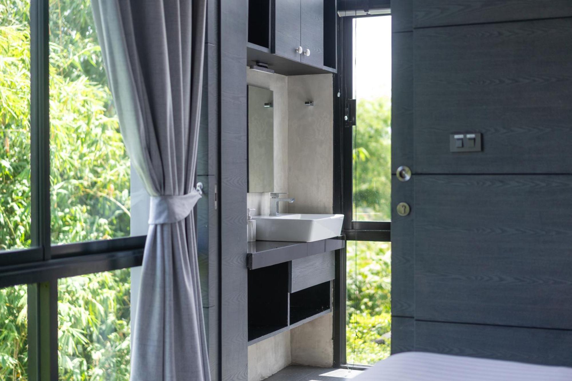 Villa Lami - Luxury 3-bedroom Modern In With Private Pool, Gym & Sauna Phuket