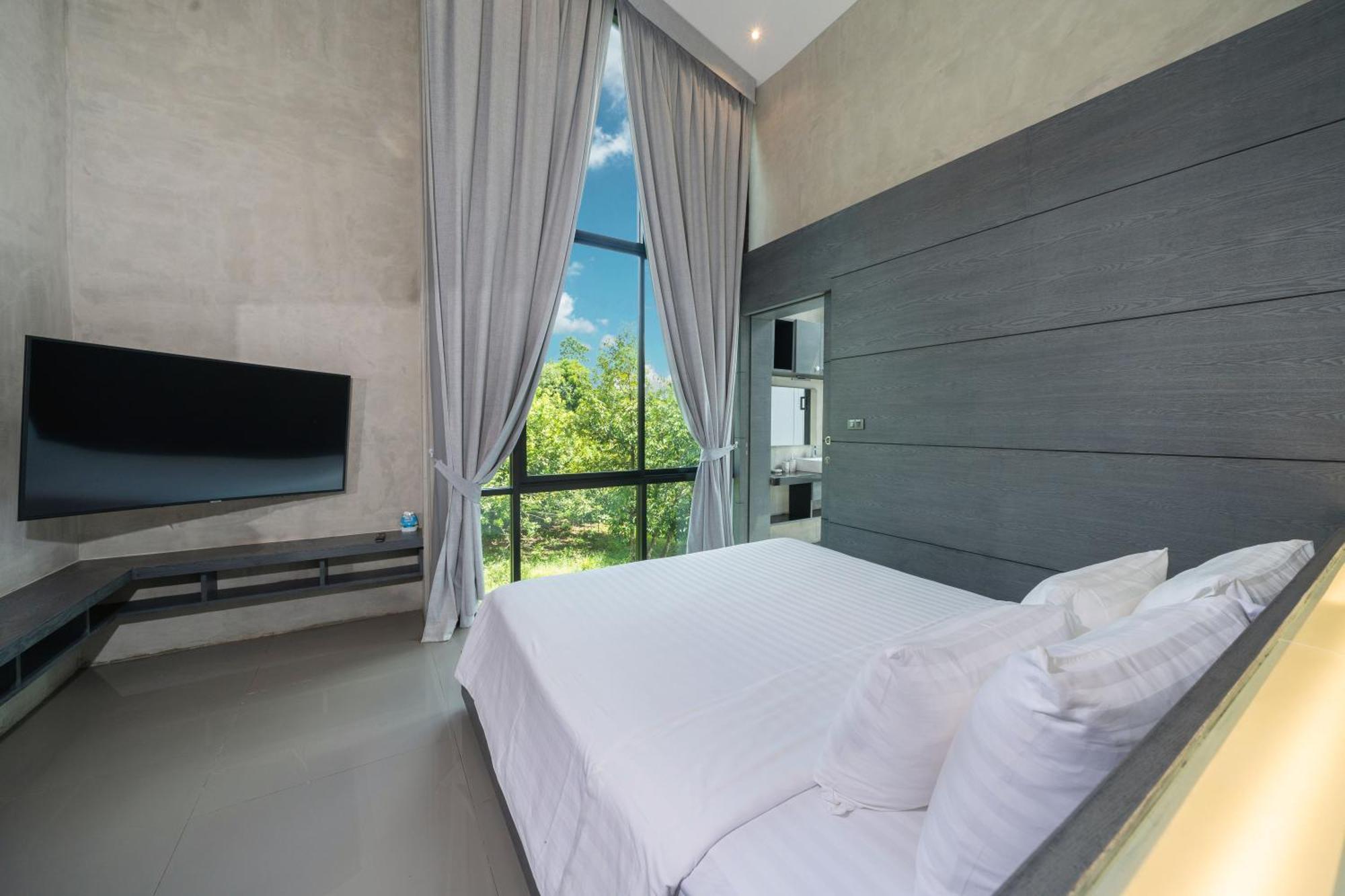 Lami - Luxury 3-bedroom Modern In With Private Pool, Gym & Sauna Villa Phuket