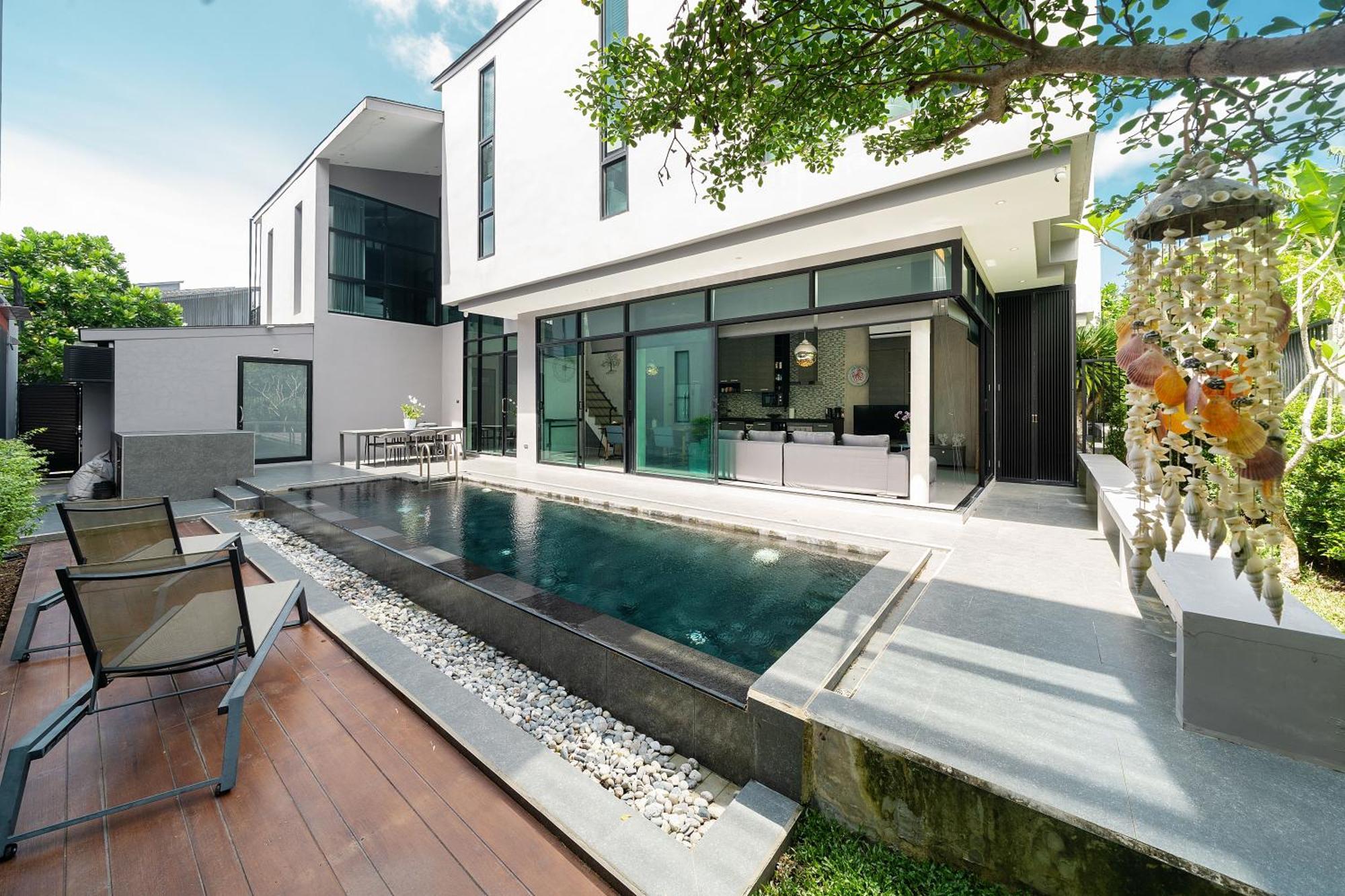 Villa Lami - Luxury 3-bedroom Modern In With Private Pool, Gym & Sauna