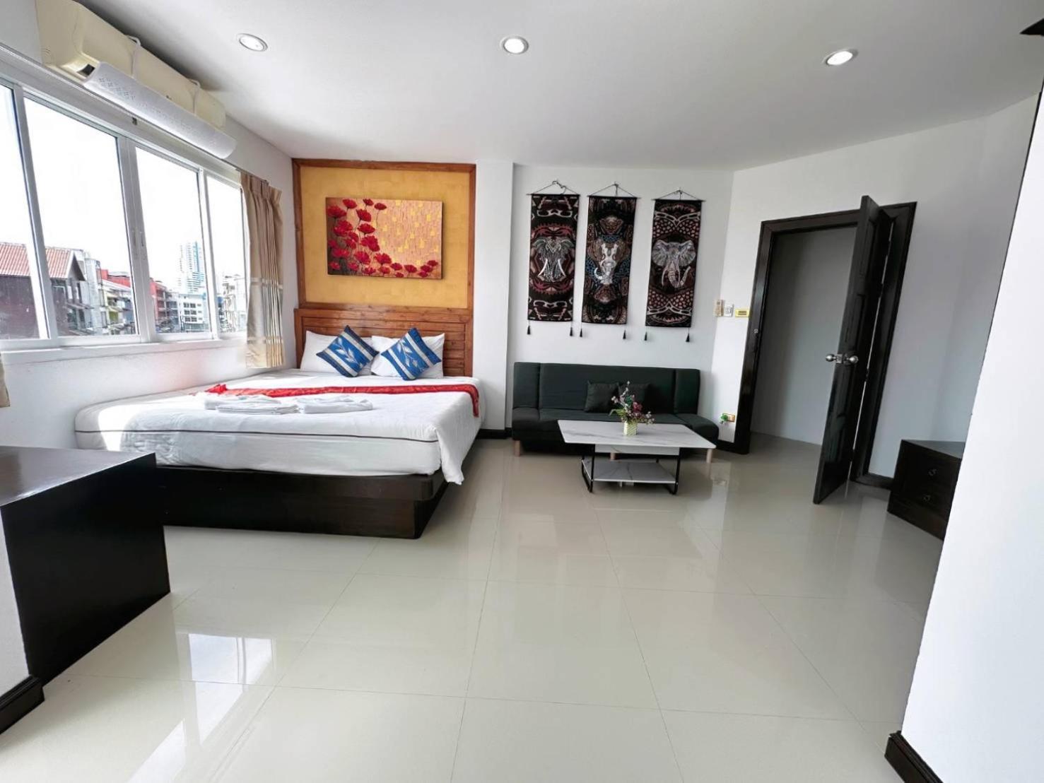 Abby's House Hotel 3*