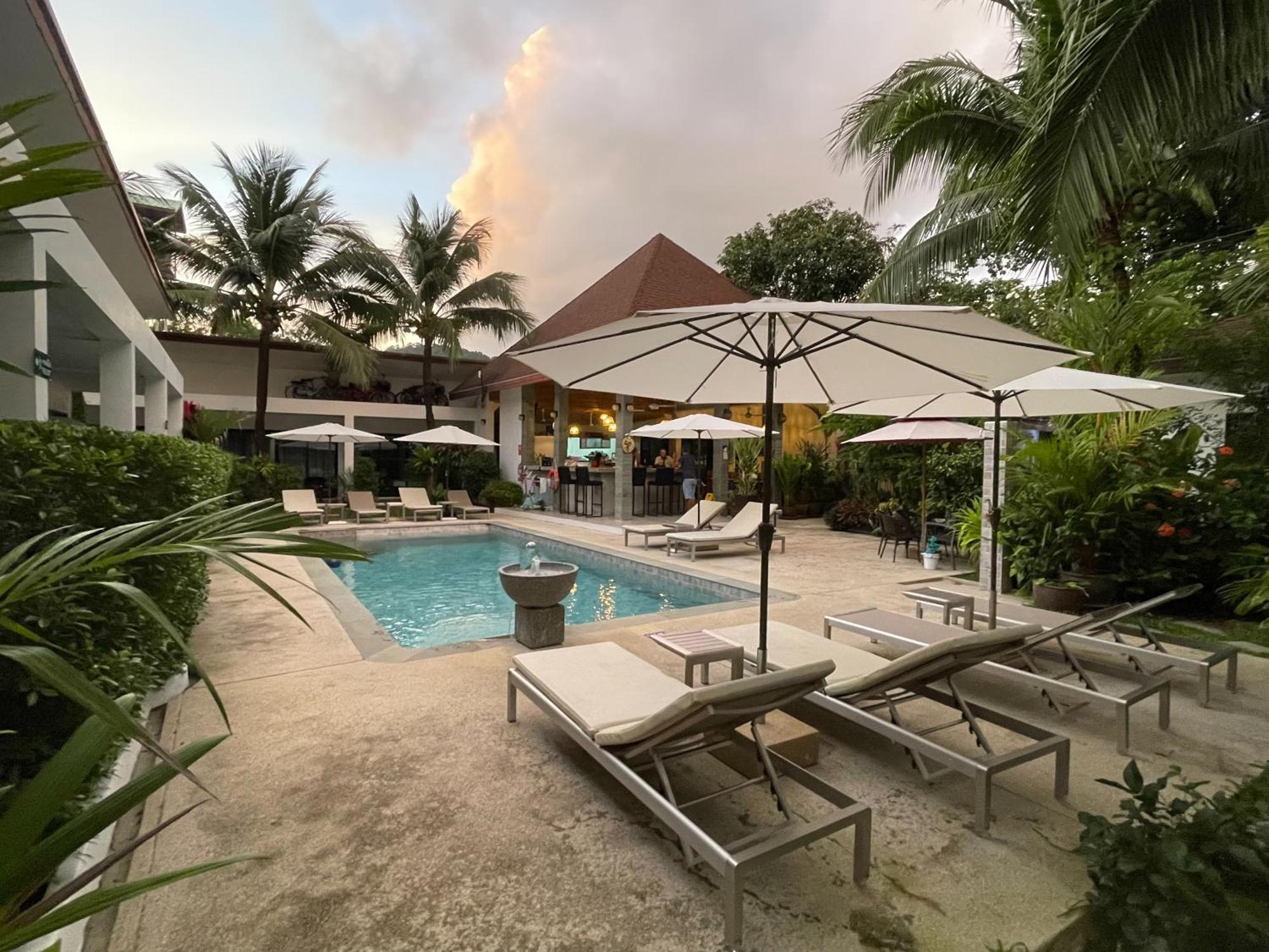 Lotus Bleu & Restaurant 3*