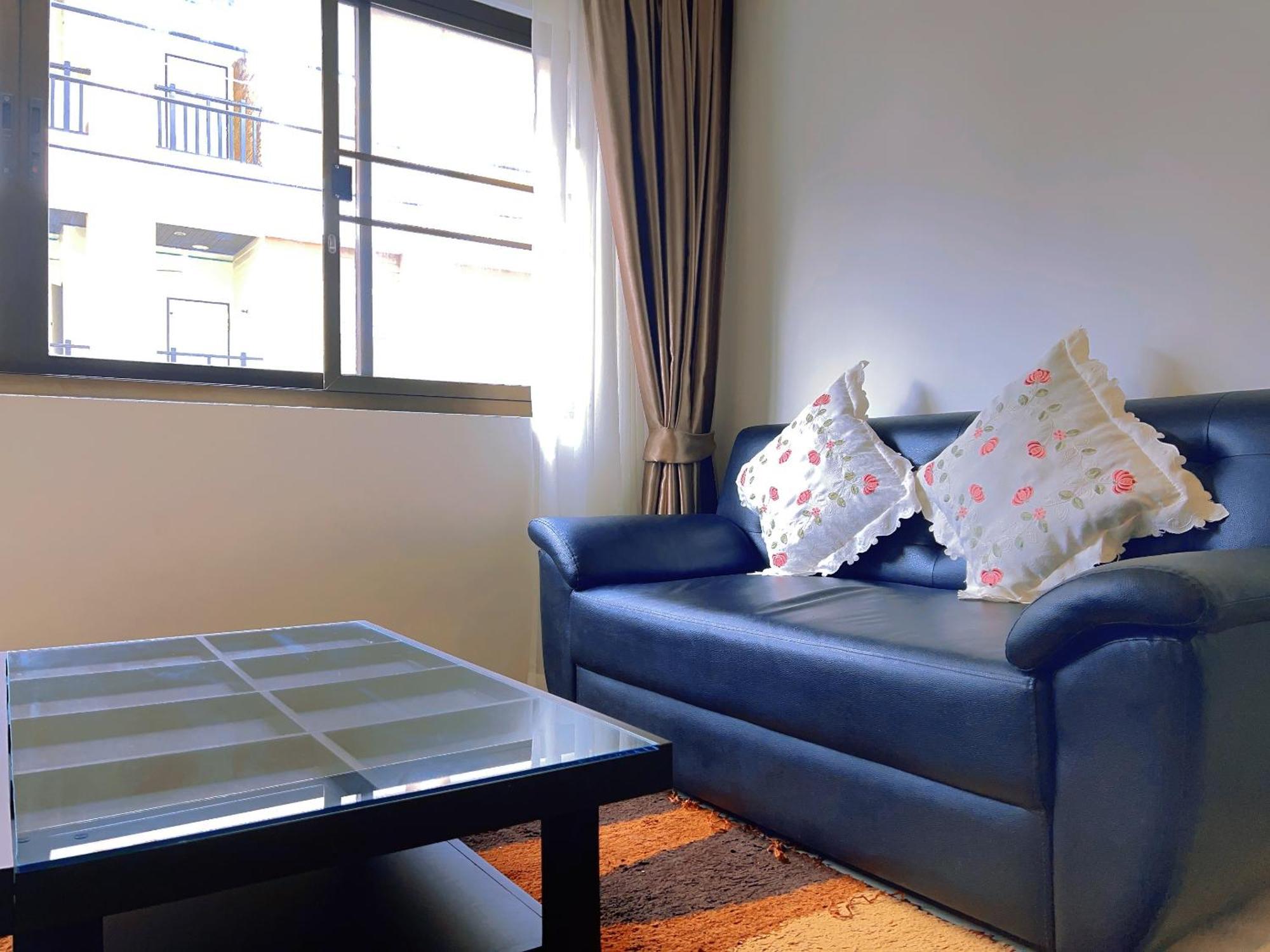 Apartment 舒适安静的民宿/距离芭东海滩酒吧街100米/距离芭东海滩150米/中文房东/180度超大露台