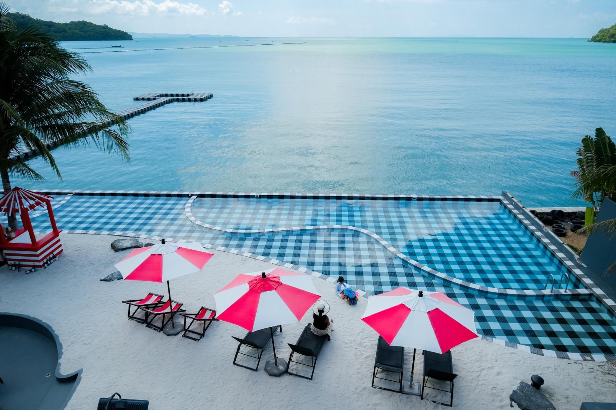Foto Beachfront 5* Phuket