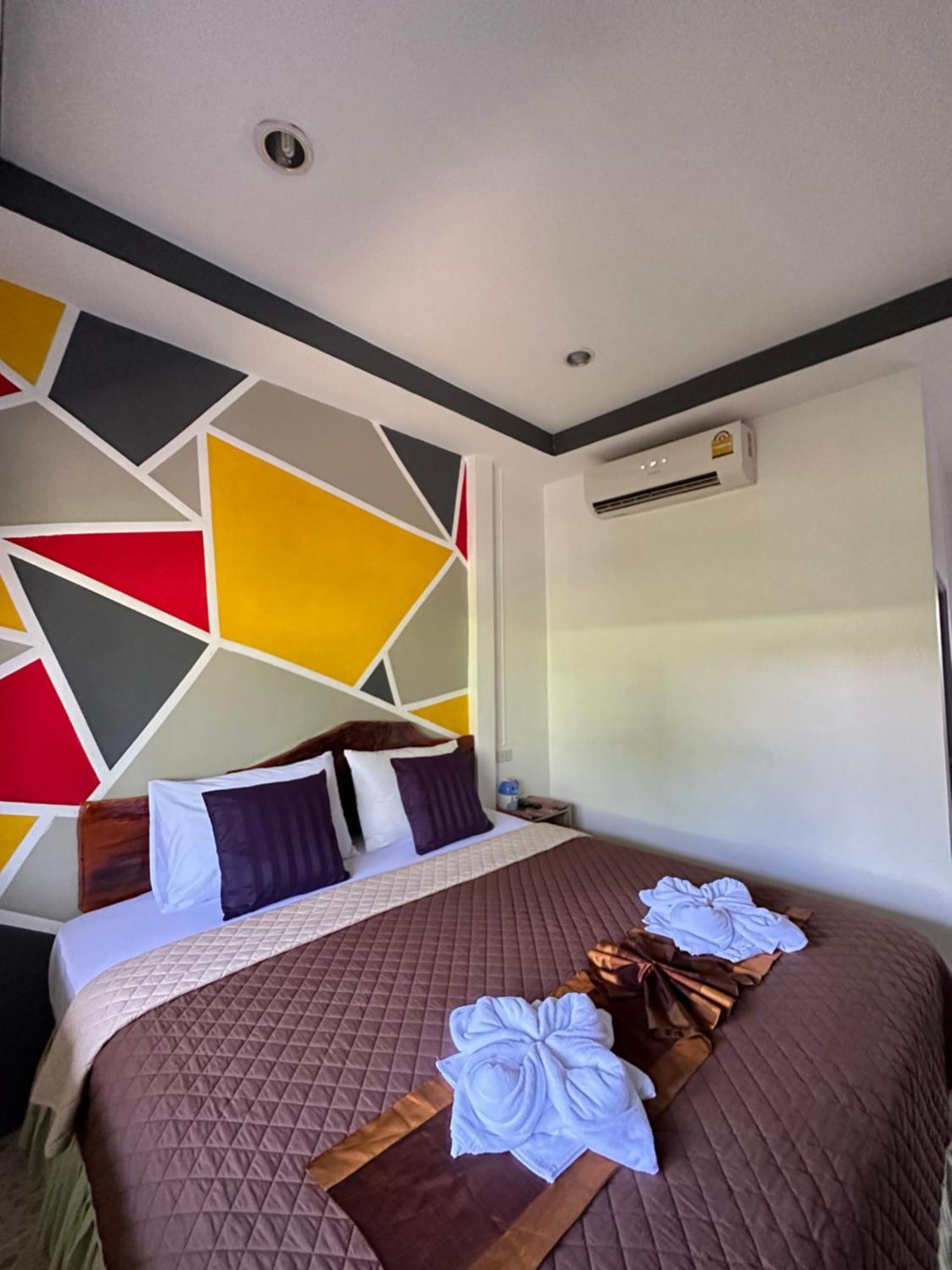 Guest house Suntalee House Nai Yang