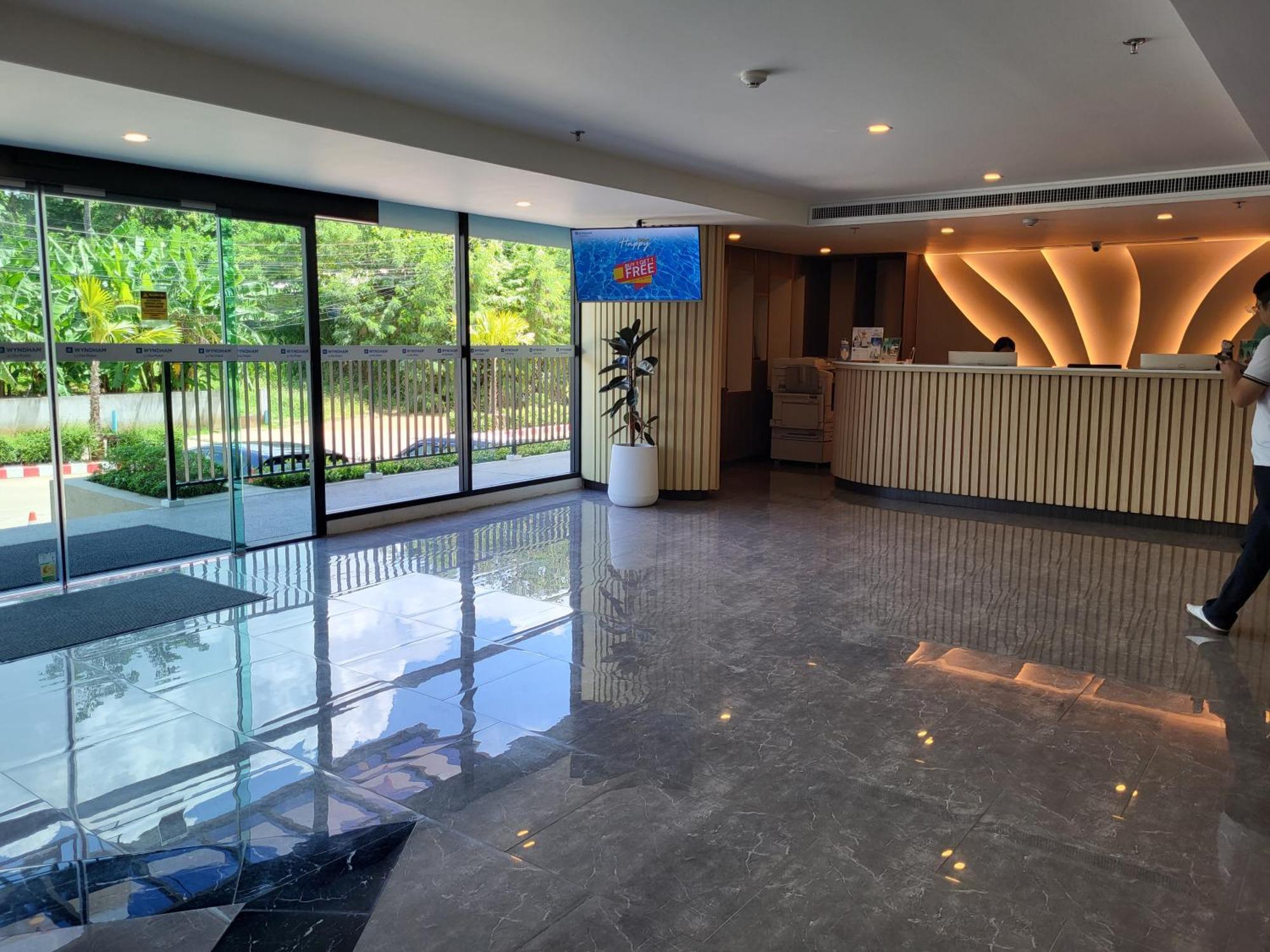 La Phuket Aparthotel