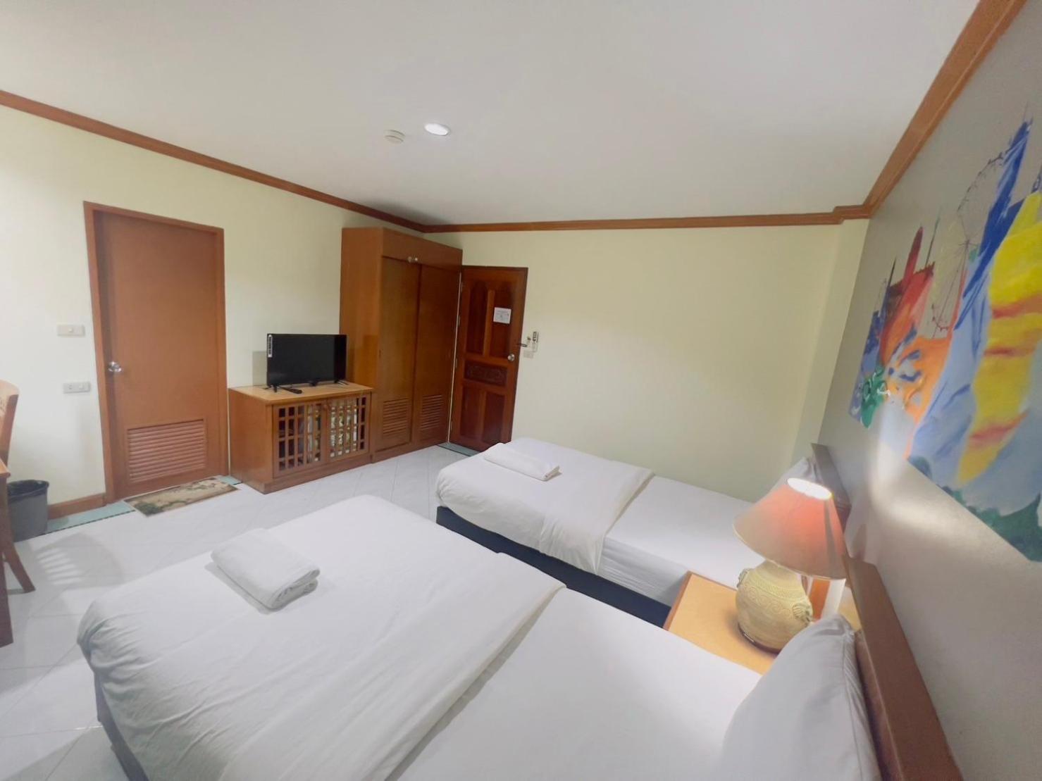 Royal Vista Hotel 3*