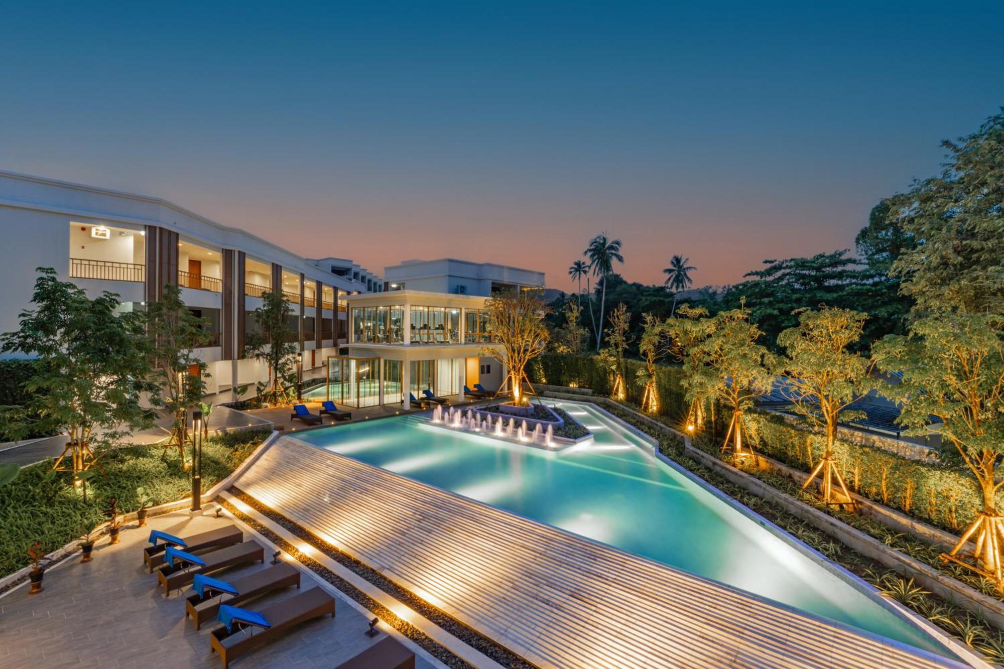 Bella Nara Phuket Naiyang 5*