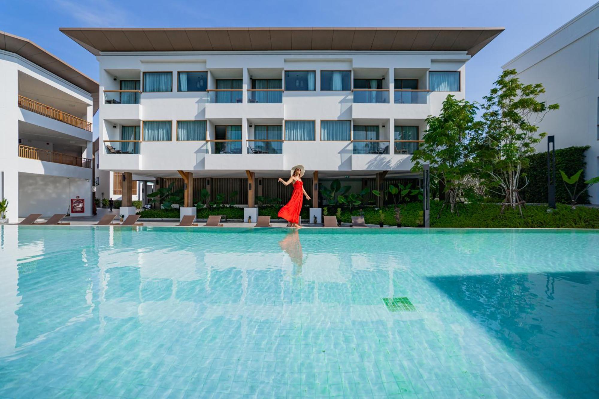 Hotel Bella Nara Phuket Naiyang 5*