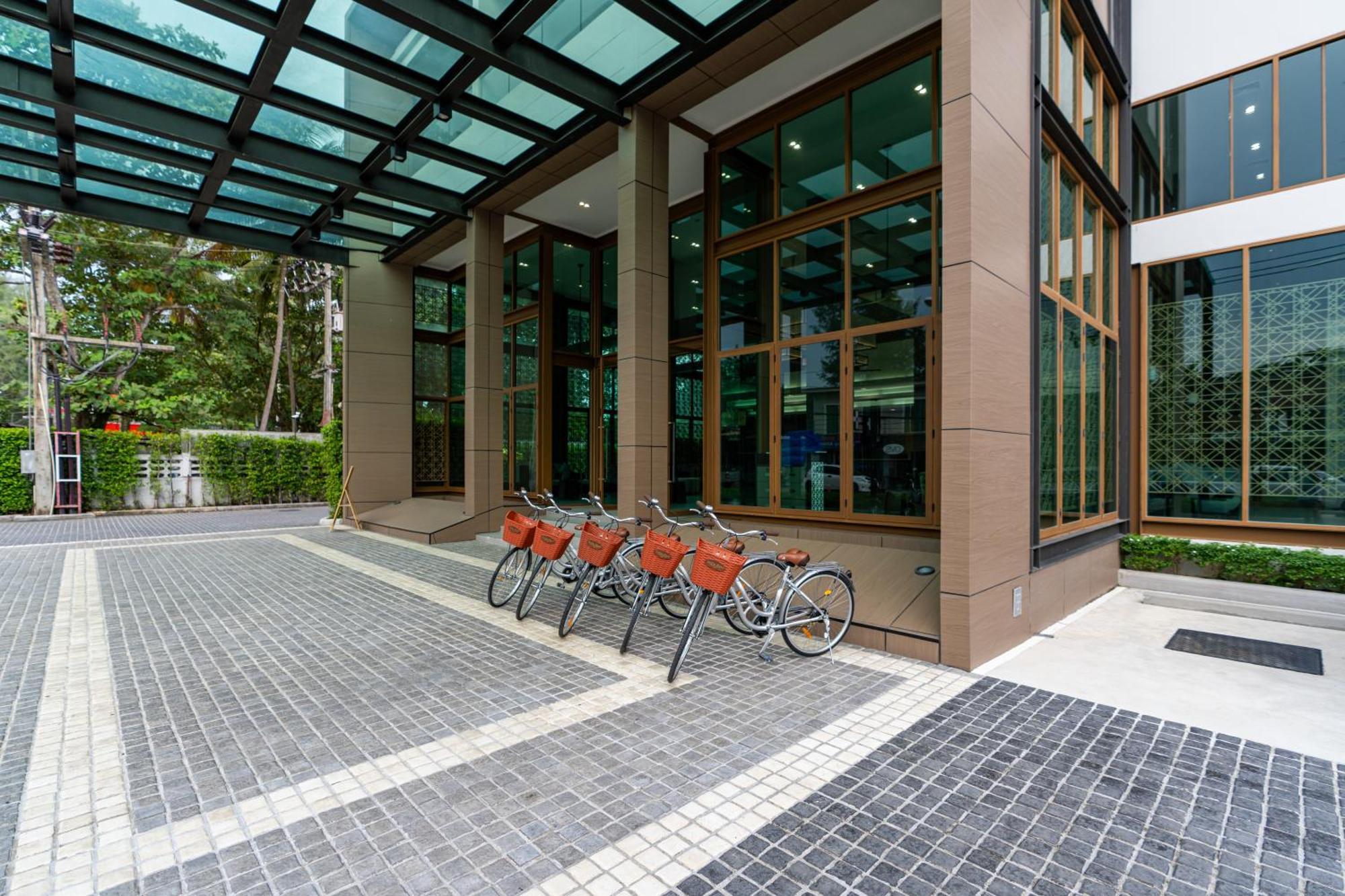 Bella Nara Phuket Naiyang 5*