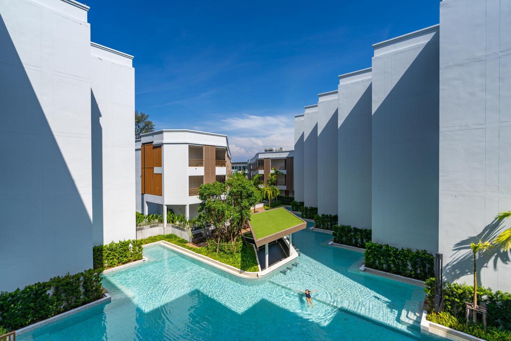 Bella Nara Phuket Naiyang Hotel 5*