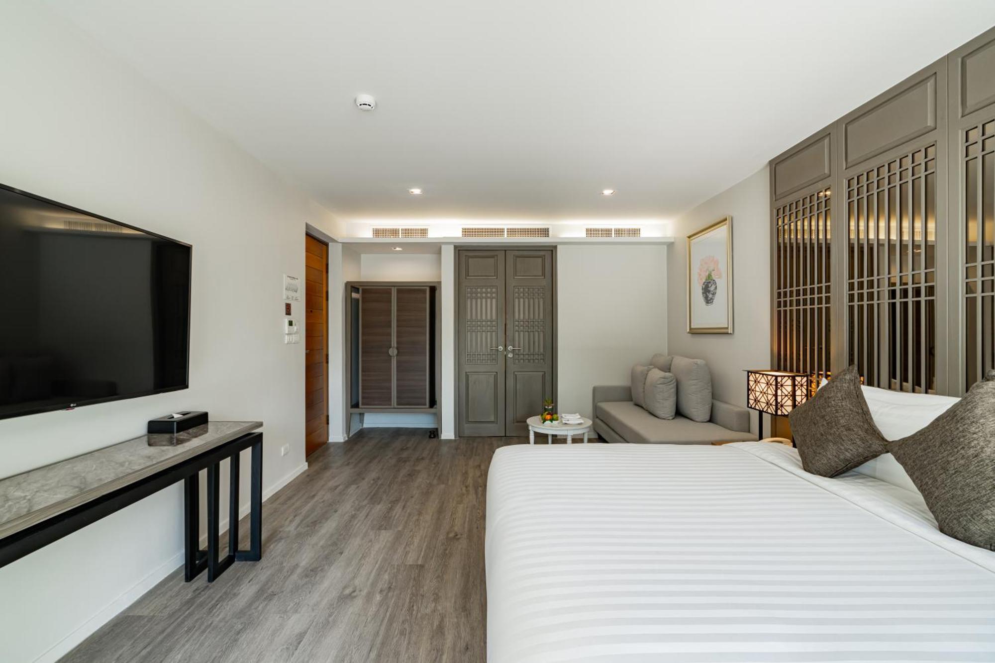 Bella Nara Phuket Naiyang Hotel