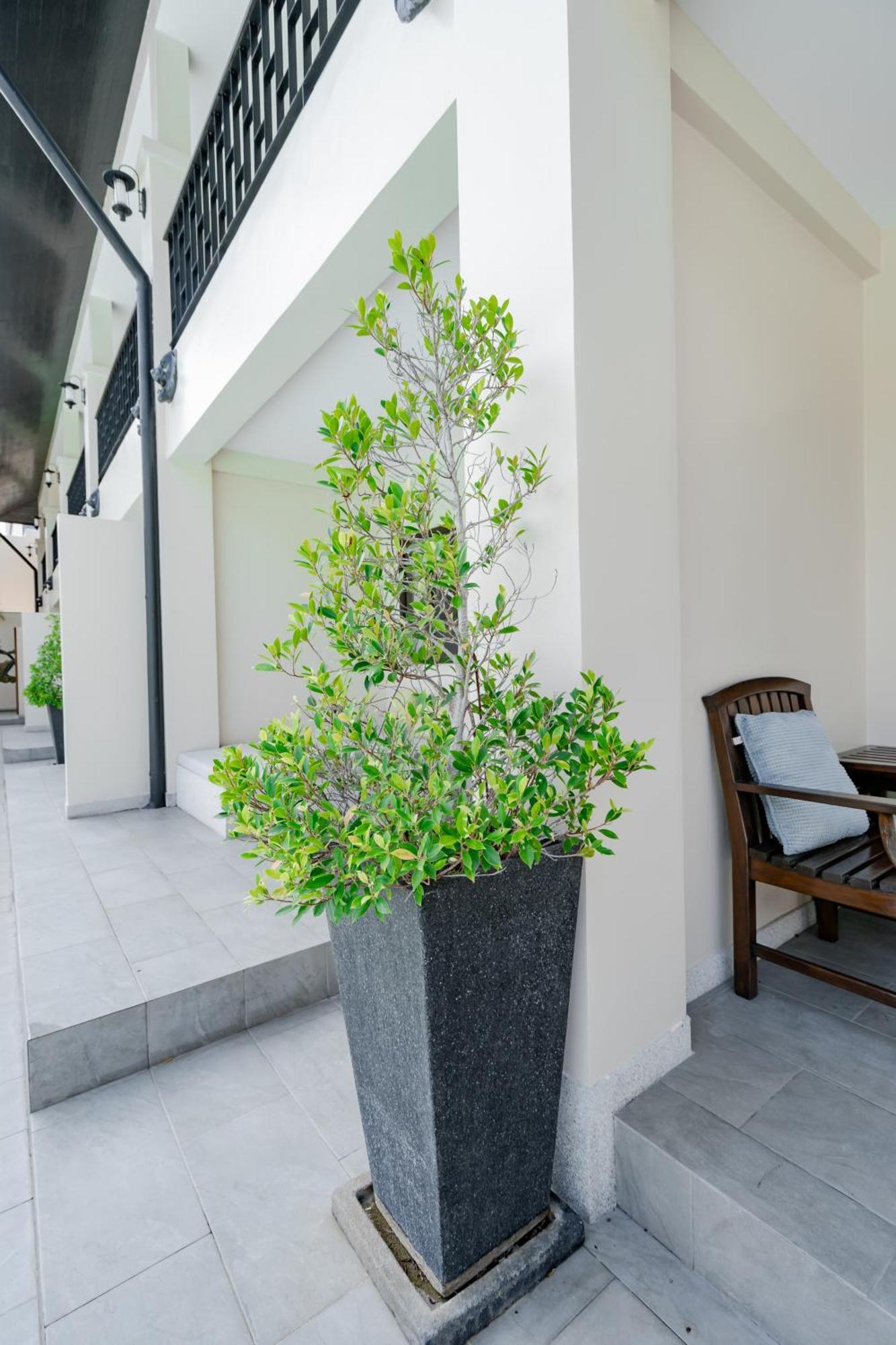 Naiya Buree Boutique Nai Harn