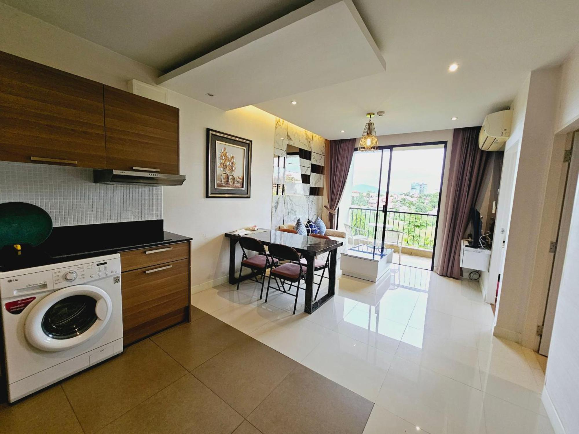 Aparthotel The Naiharn By Sala Estate 3*