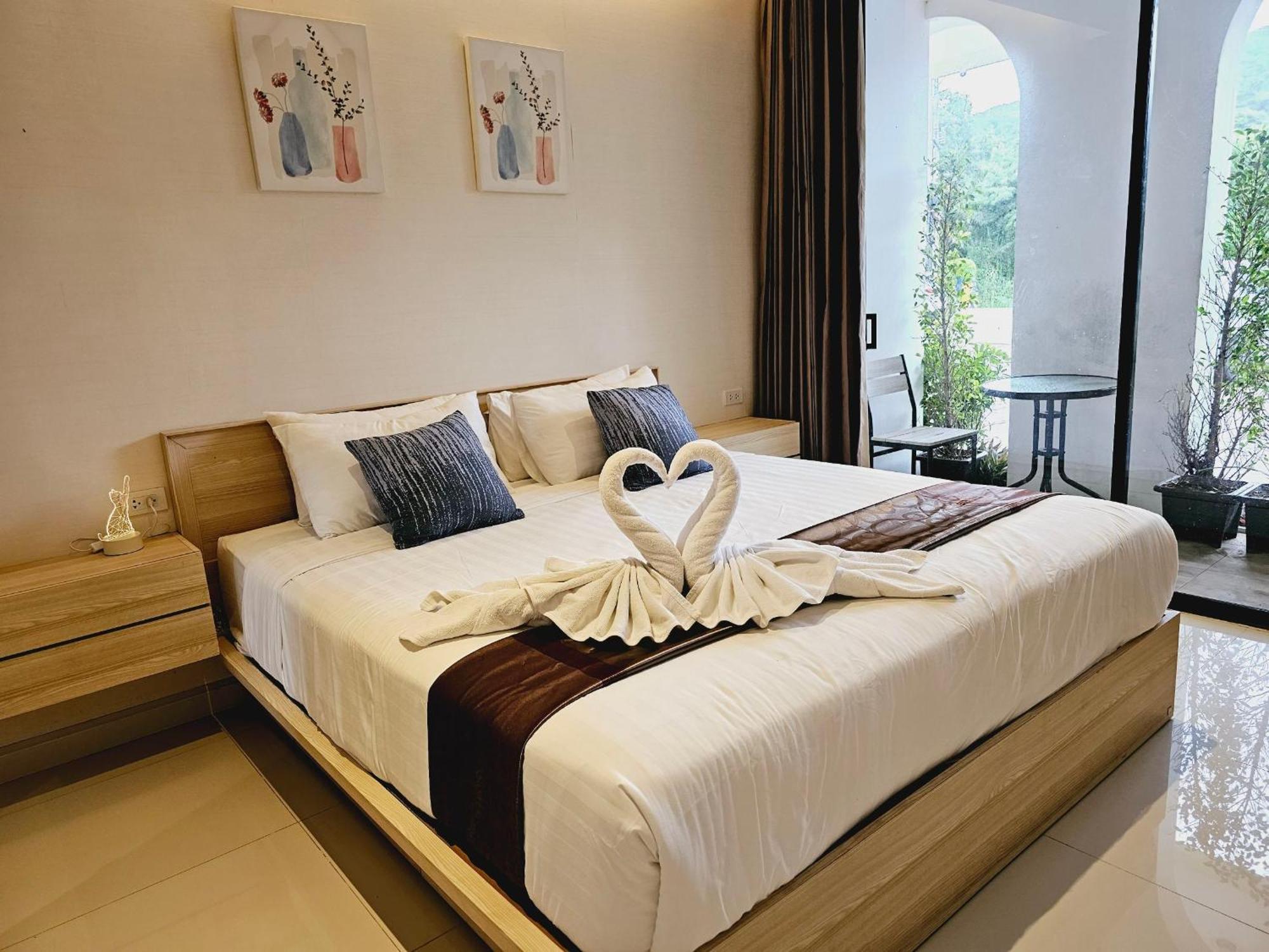 Aparthotel The Naiharn By Sala Estate Nai Harn