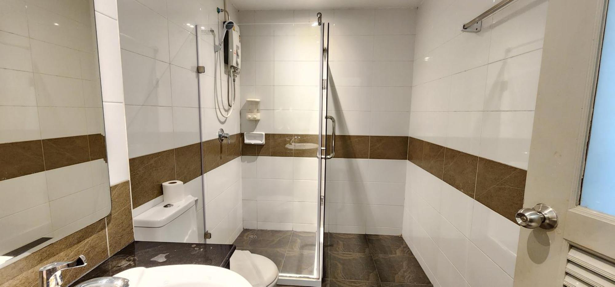 Issara 3*