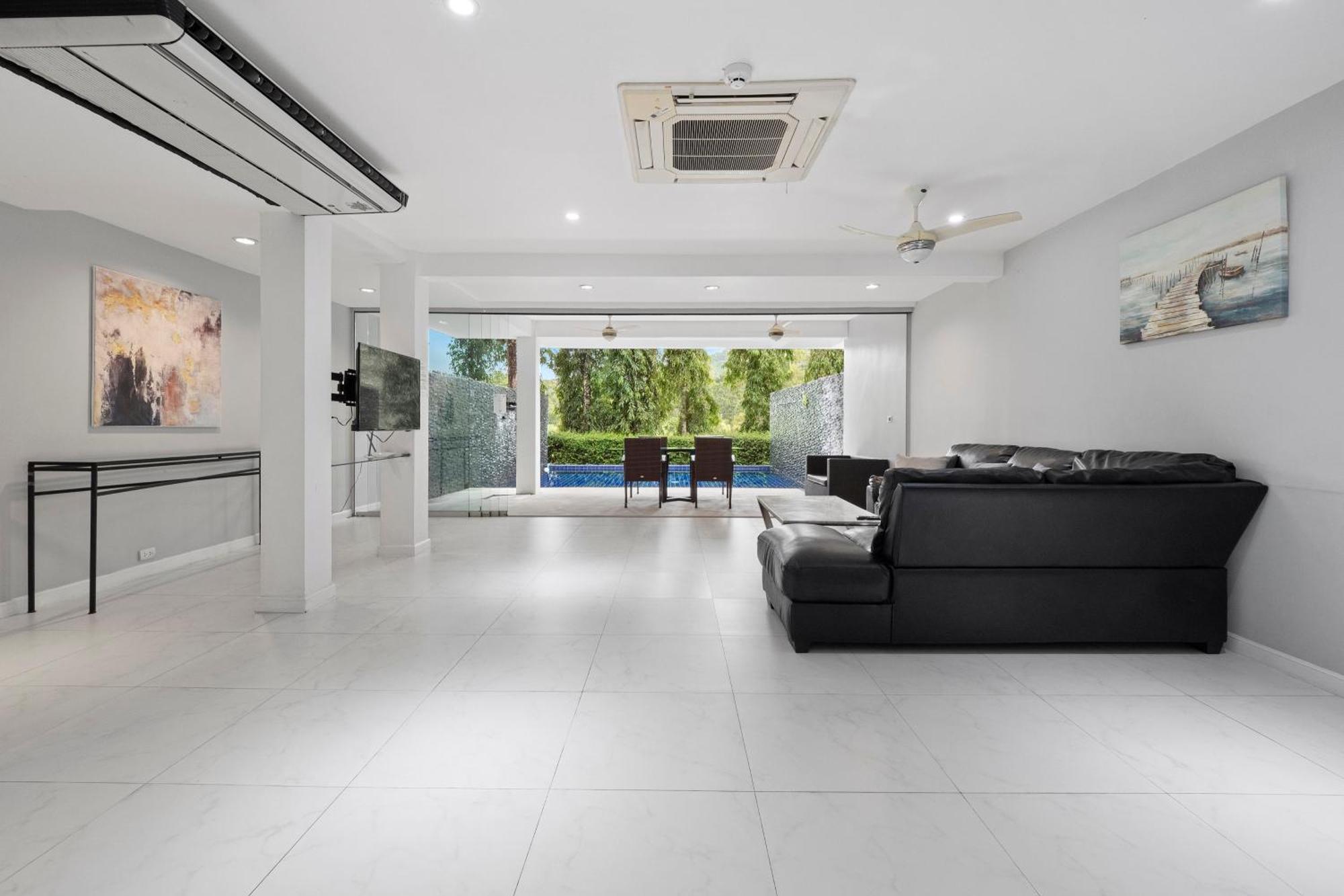 Vakantiehuis 4 Bedrooms & Bathroom For Up To 12 Guests 7kms To Patong At The Fairways Golf