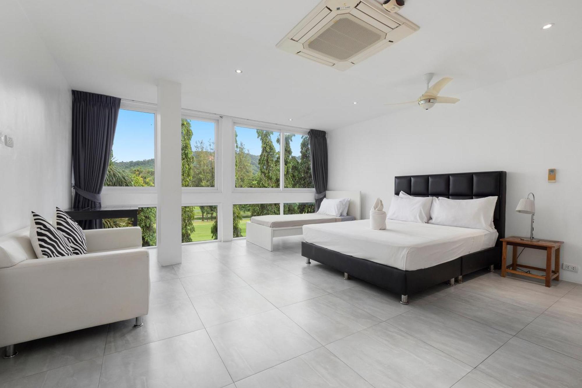 Vakantiehuis 4 Bedrooms & Bathroom For Up To 12 Guests 7kms To Patong At The Fairways Golf *