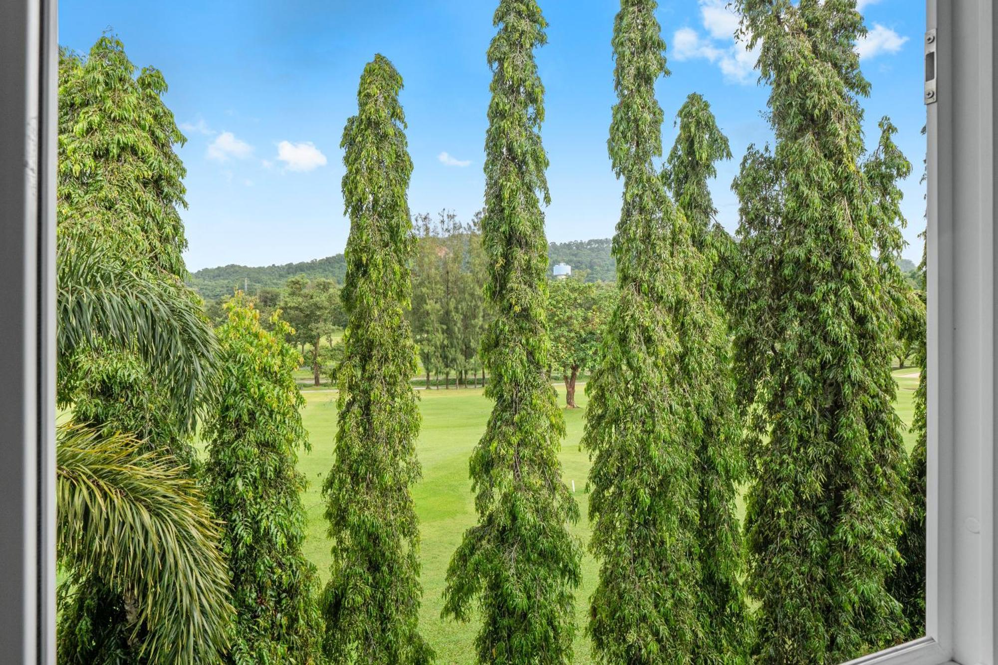 4 Bedrooms & Bathroom For Up To 12 Guests 7kms To Patong At The Fairways Golf