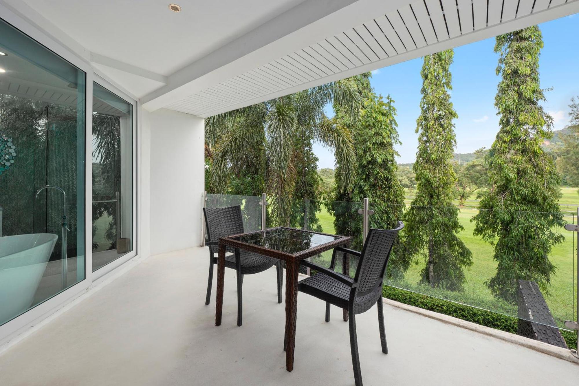 4 Bedrooms & Bathroom For Up To 12 Guests 7kms To Patong At The Fairways Golf * Phuket
