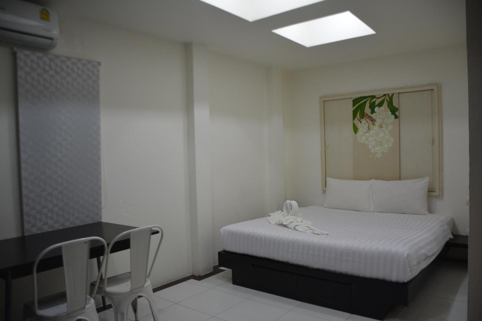 Beachwalk Hotel 3*