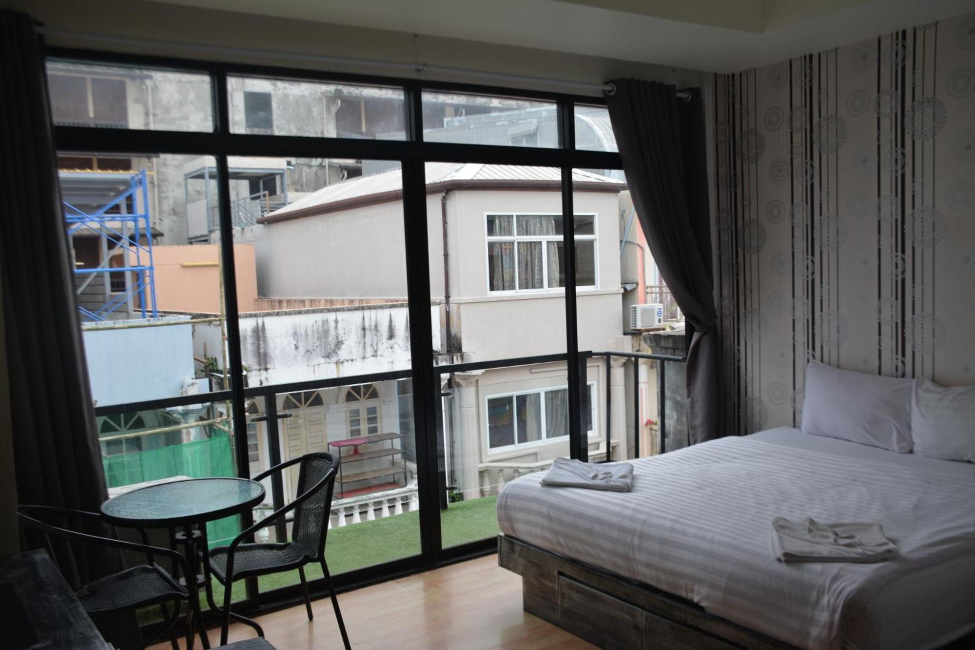 Hotel Beachwalk Patong