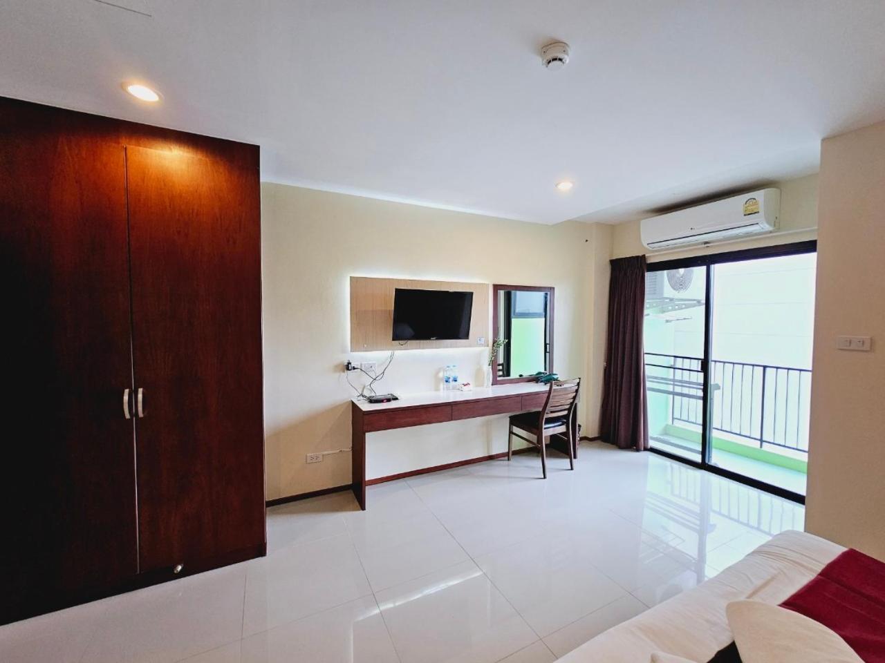 Stayhere@airport Service Aparthotel *