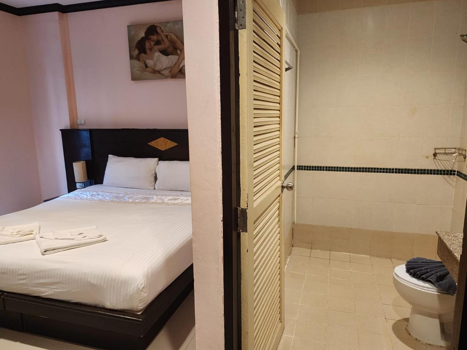 Hollywood Hotel Patong