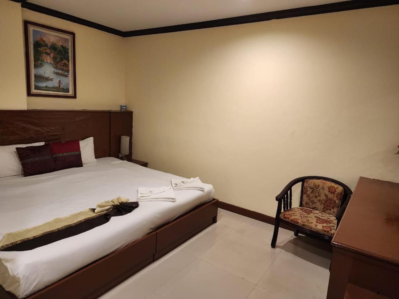 Hollywood Hotel Patong