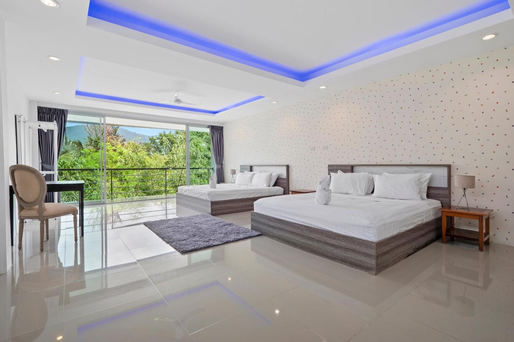 4 Bedrooms & Bathroom For Up To 12 Guests 7kms To Patong At The Fairways Golf Vakantiehuis *