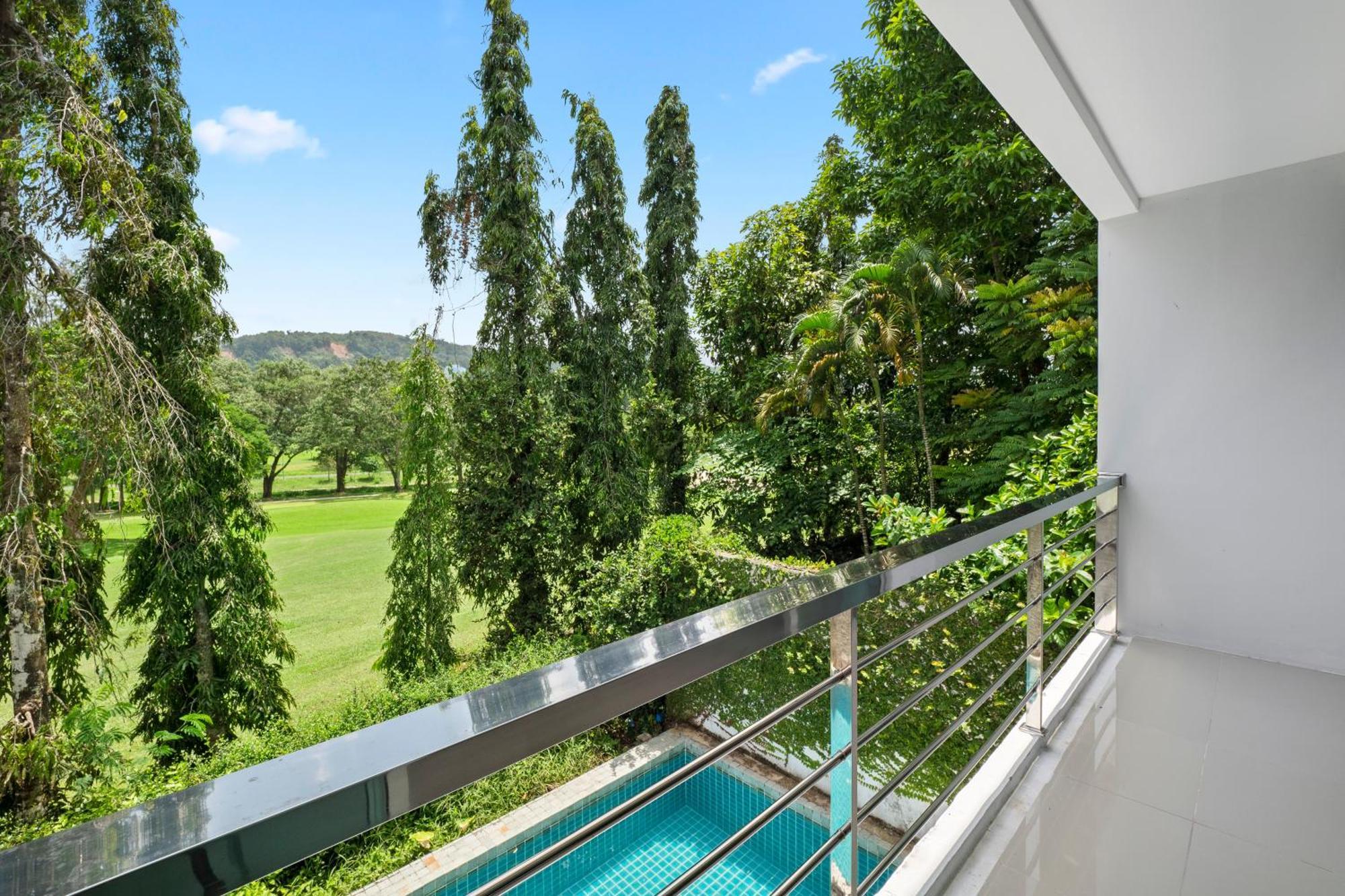 4 Bedrooms & Bathroom For Up To 12 Guests 7kms To Patong At The Fairways Golf Vakantiehuis