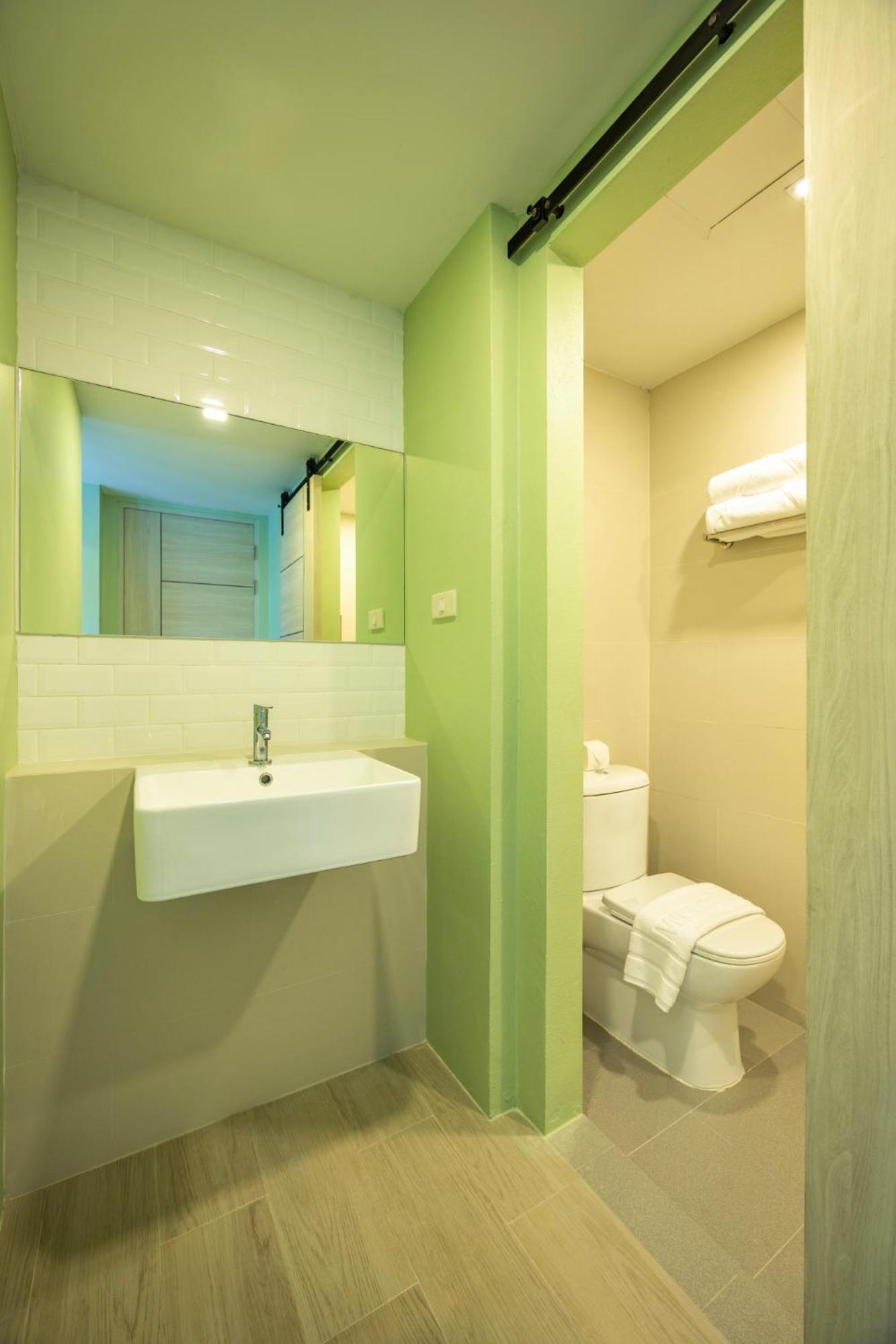 Chamemon Bed Town Hotel Phuket