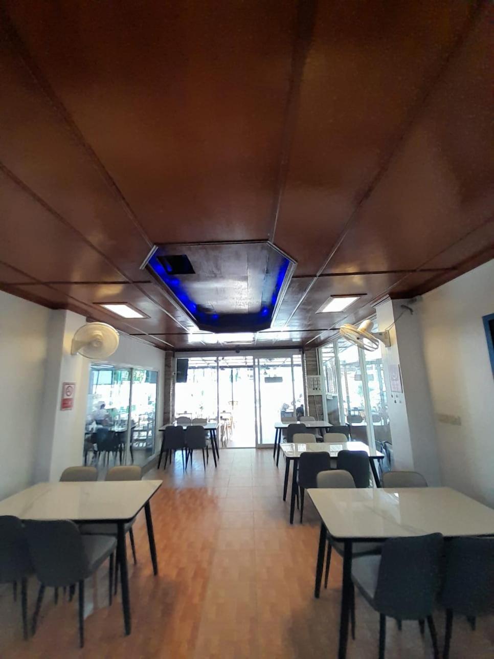 Blue Planet Hotel 3*