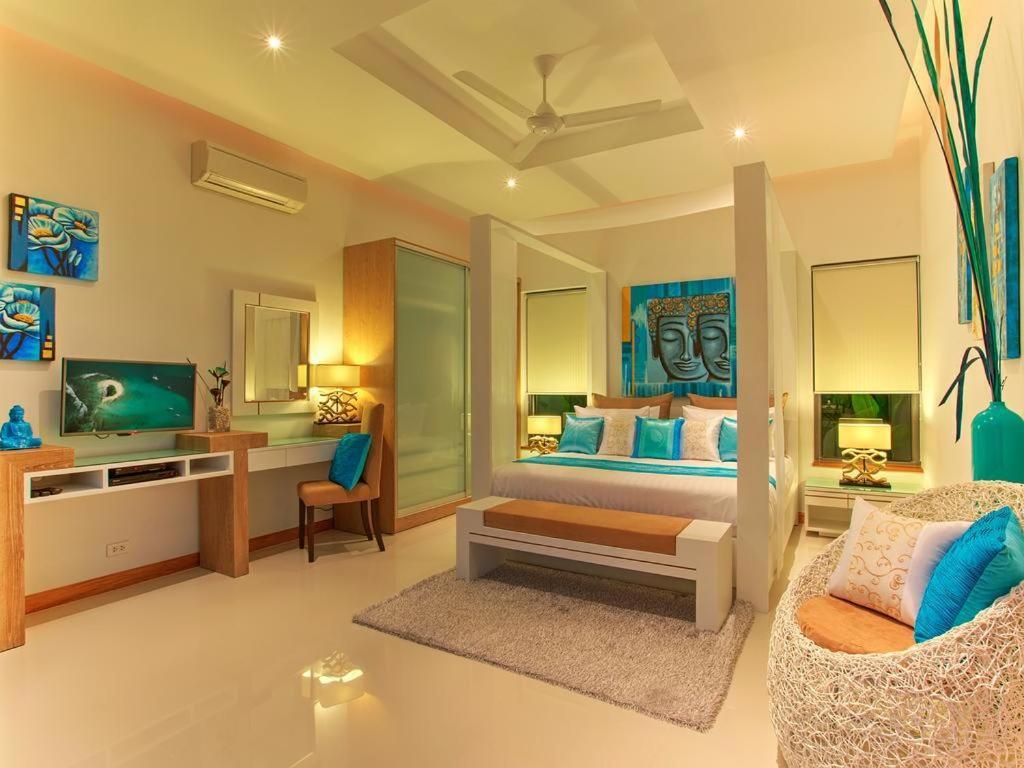Villa Crystal Pool