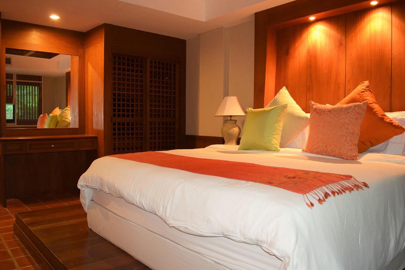 Apartment The Sands 2 Bedroom Naiharn Nai Harn