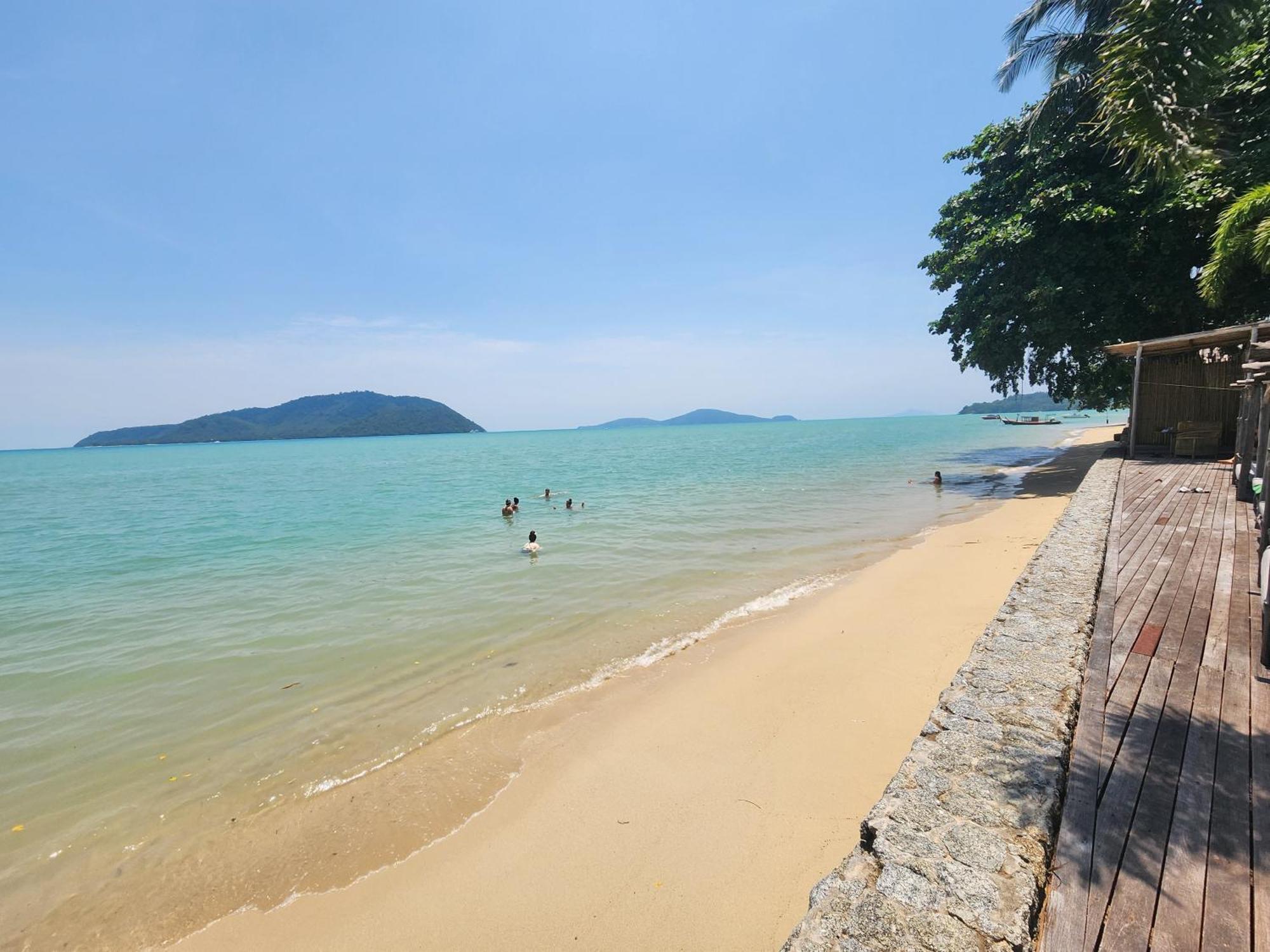 Villa Absolute Oceanfront Yai - Private Pool 4br Rawai