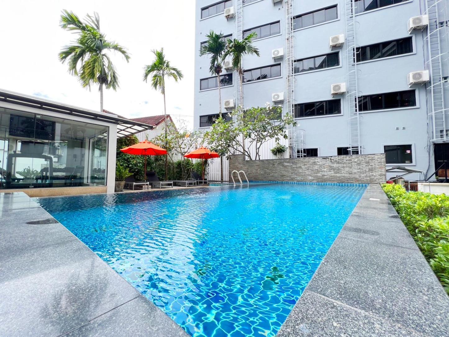 Hotel Citrus By Compass Hospitality Patong