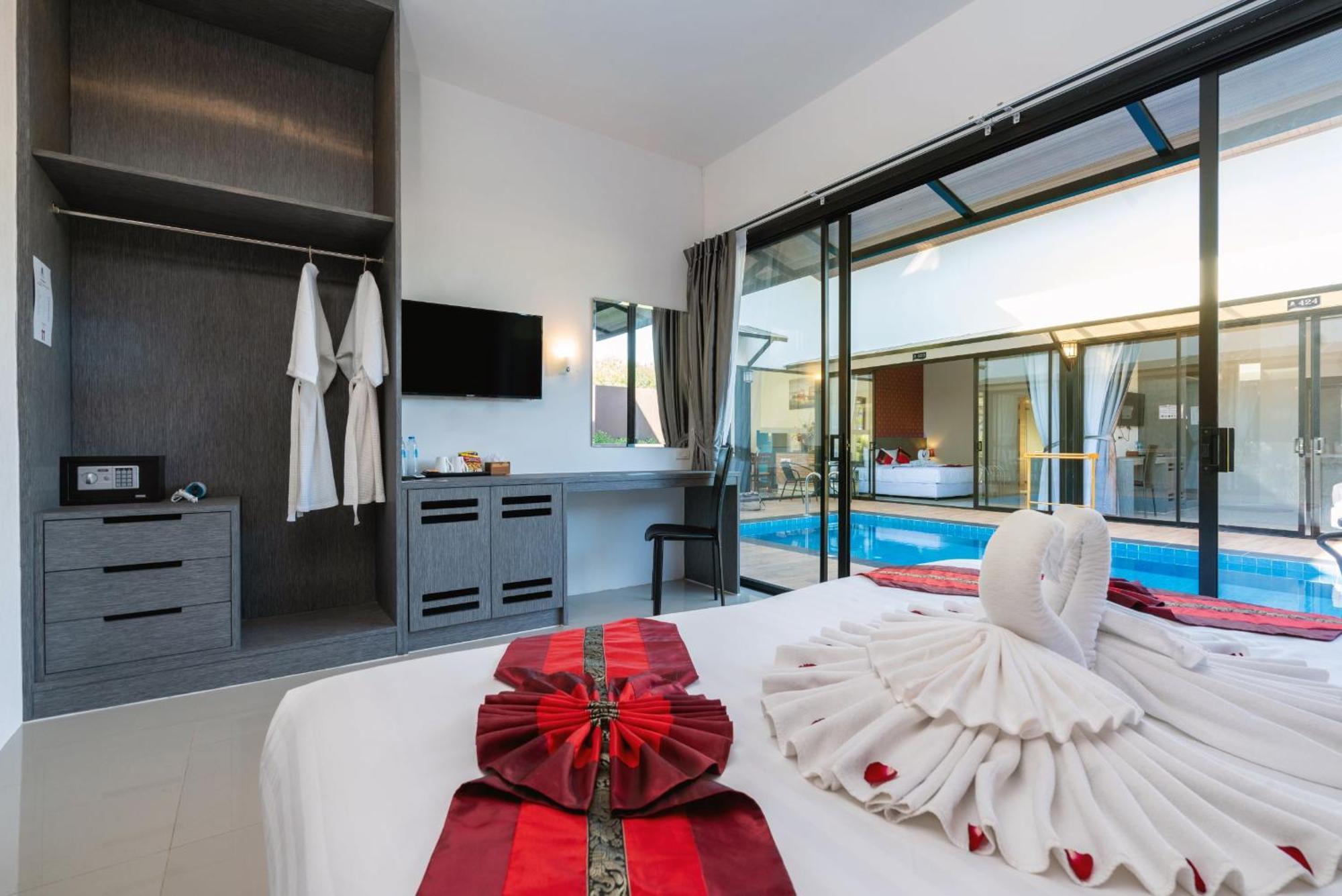 Thames Tara Private Pool Phuket - Sha Extra Hotel Rawai