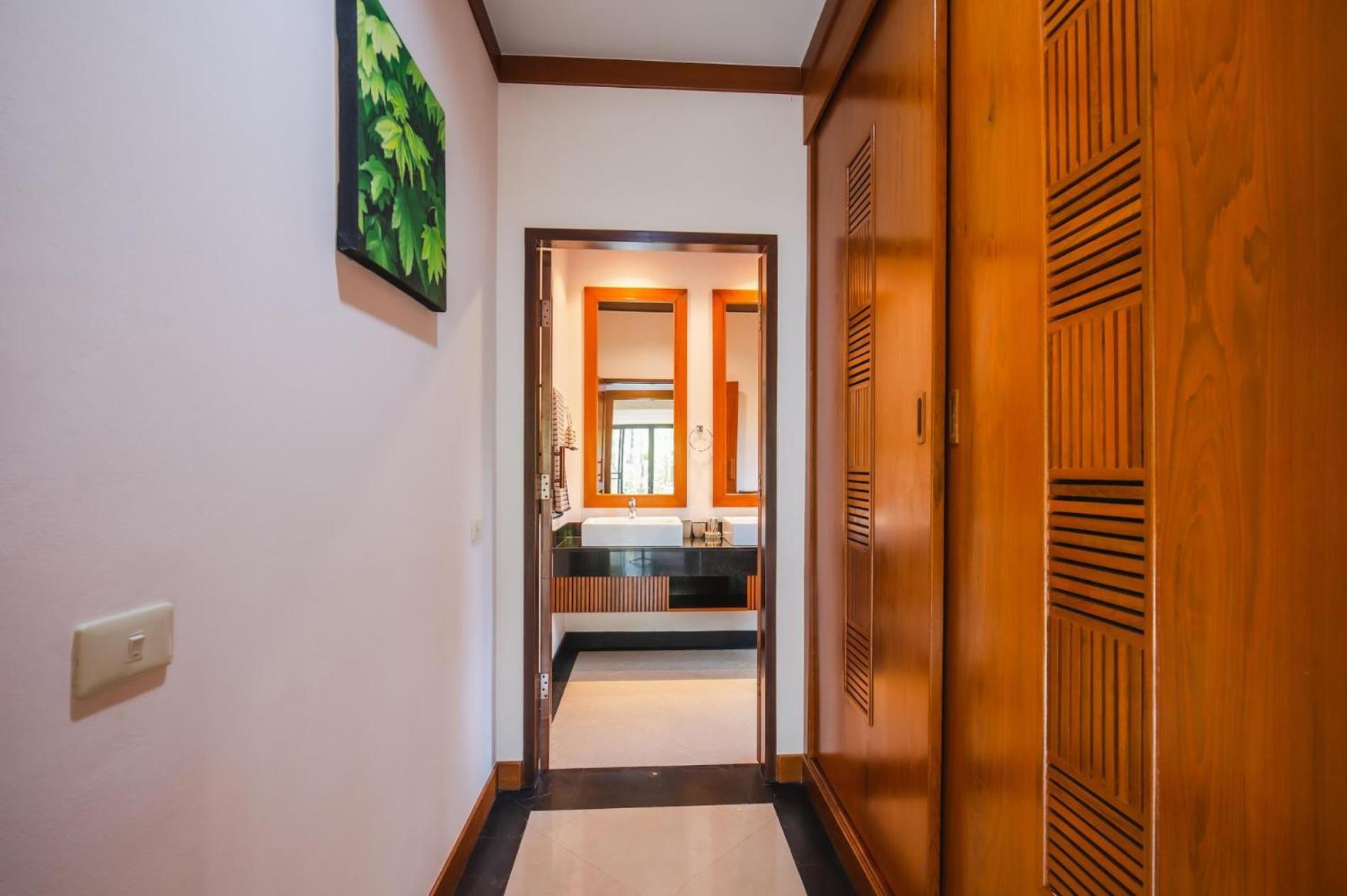 Lotus Pool Villa