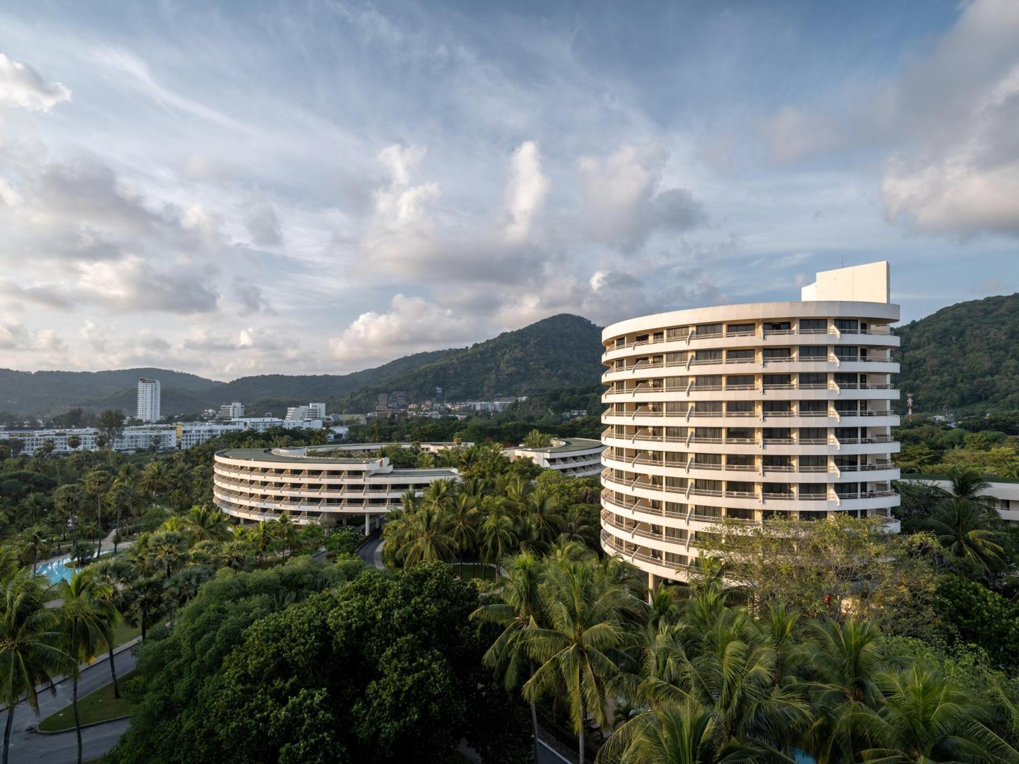 Resort Pullman Phuket Beach 5*