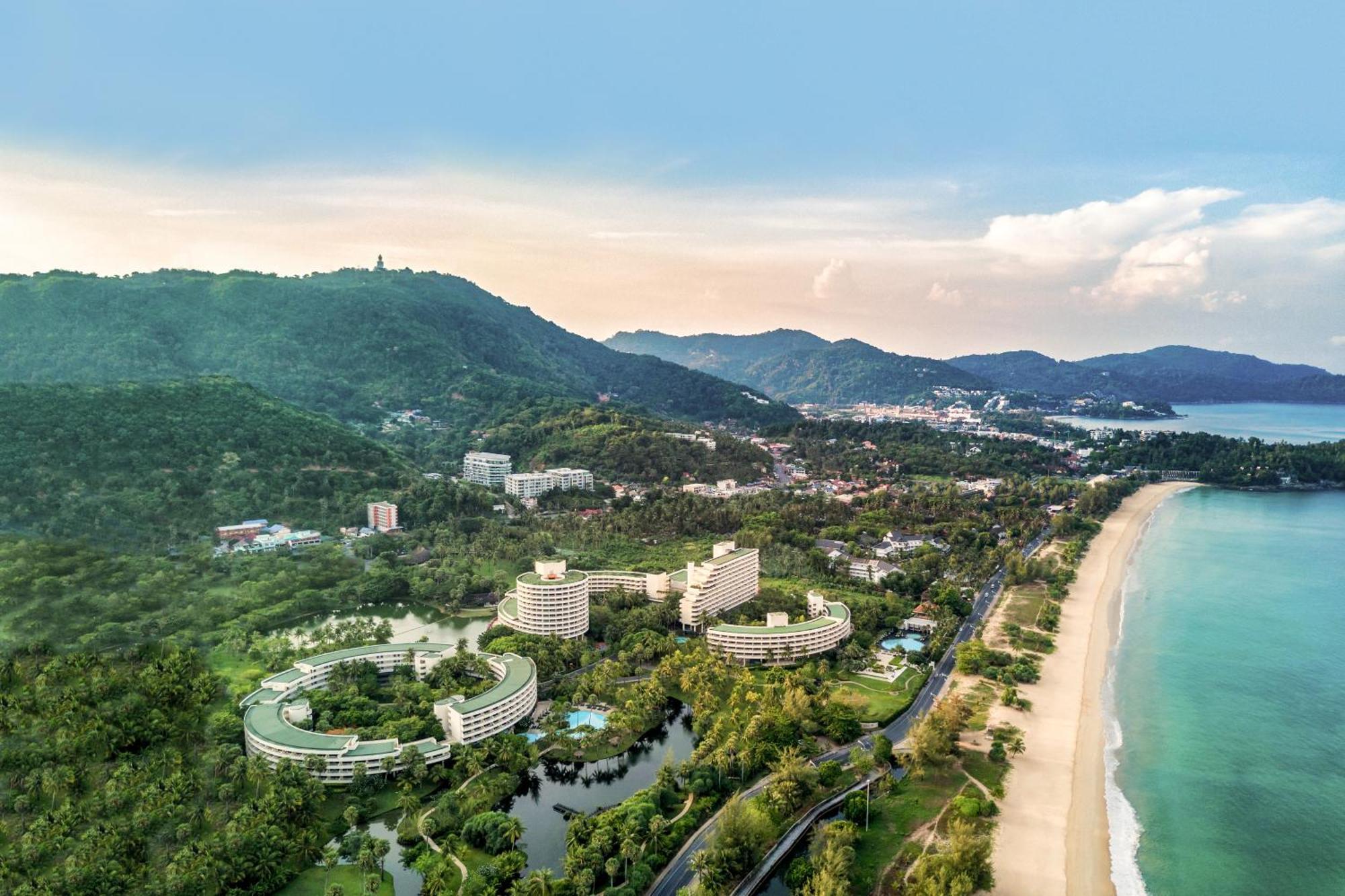 Pullman Phuket Beach Karon