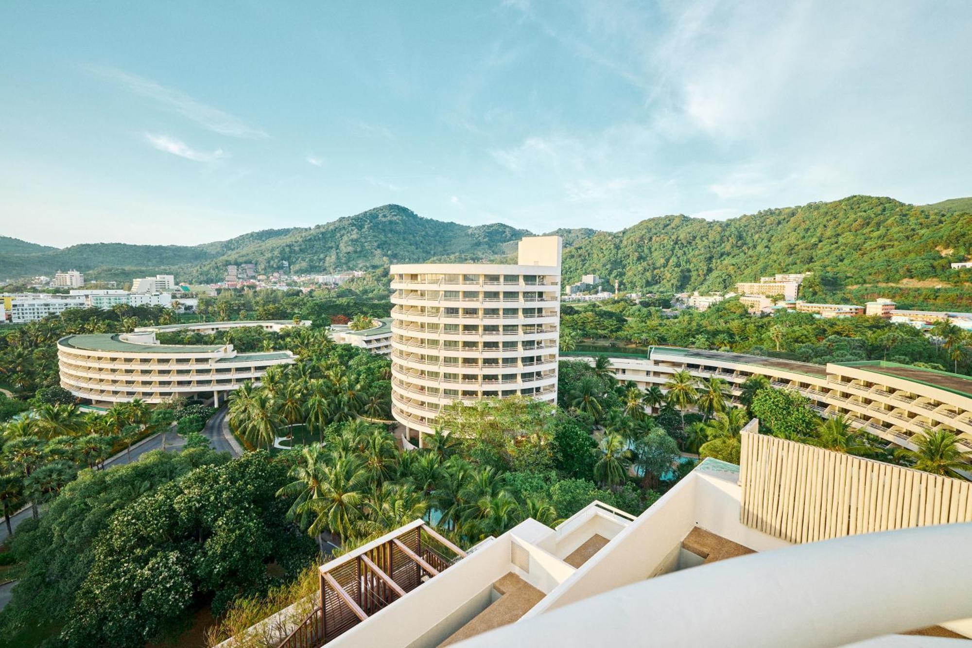 Resort Pullman Phuket Beach 5*