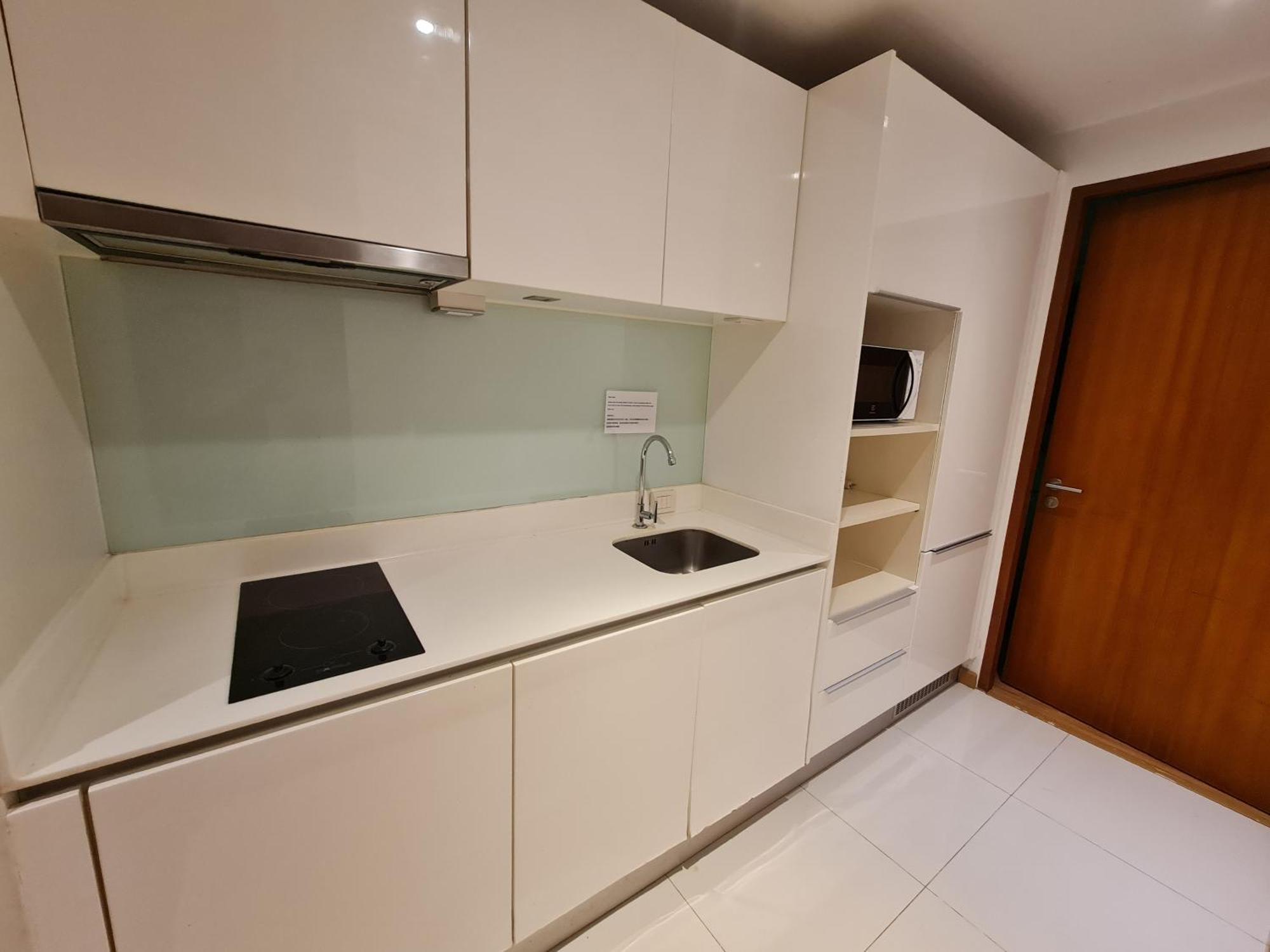 The Baycliff Residences 4*
