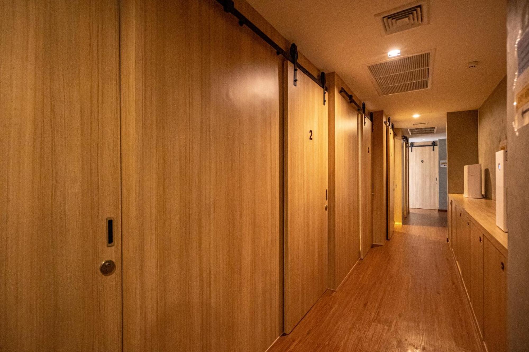 Poshtel (adults Only)