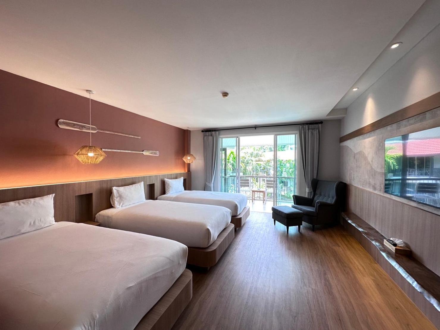 Baan Hotel Karon