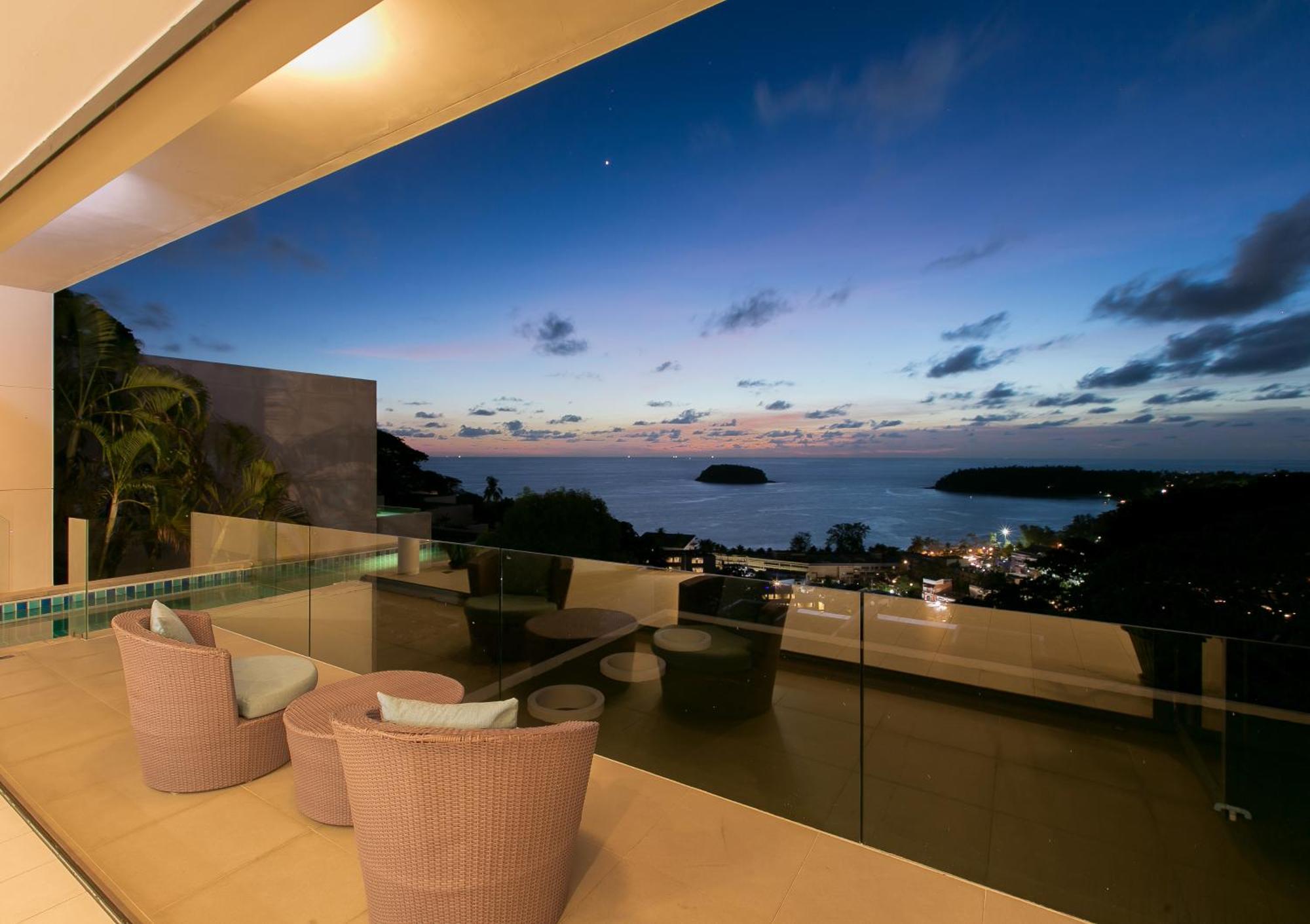 The Heights Penthouse Ocean View A11 Near