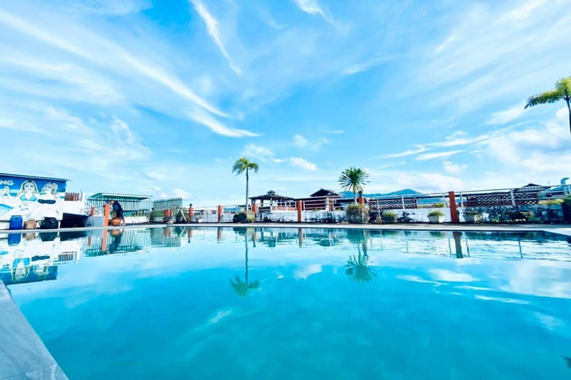 One World One 2 Hostel Patong