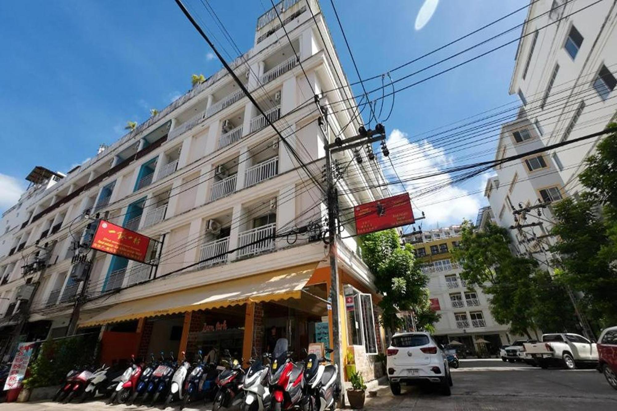 One World One 2 Hostel Patong